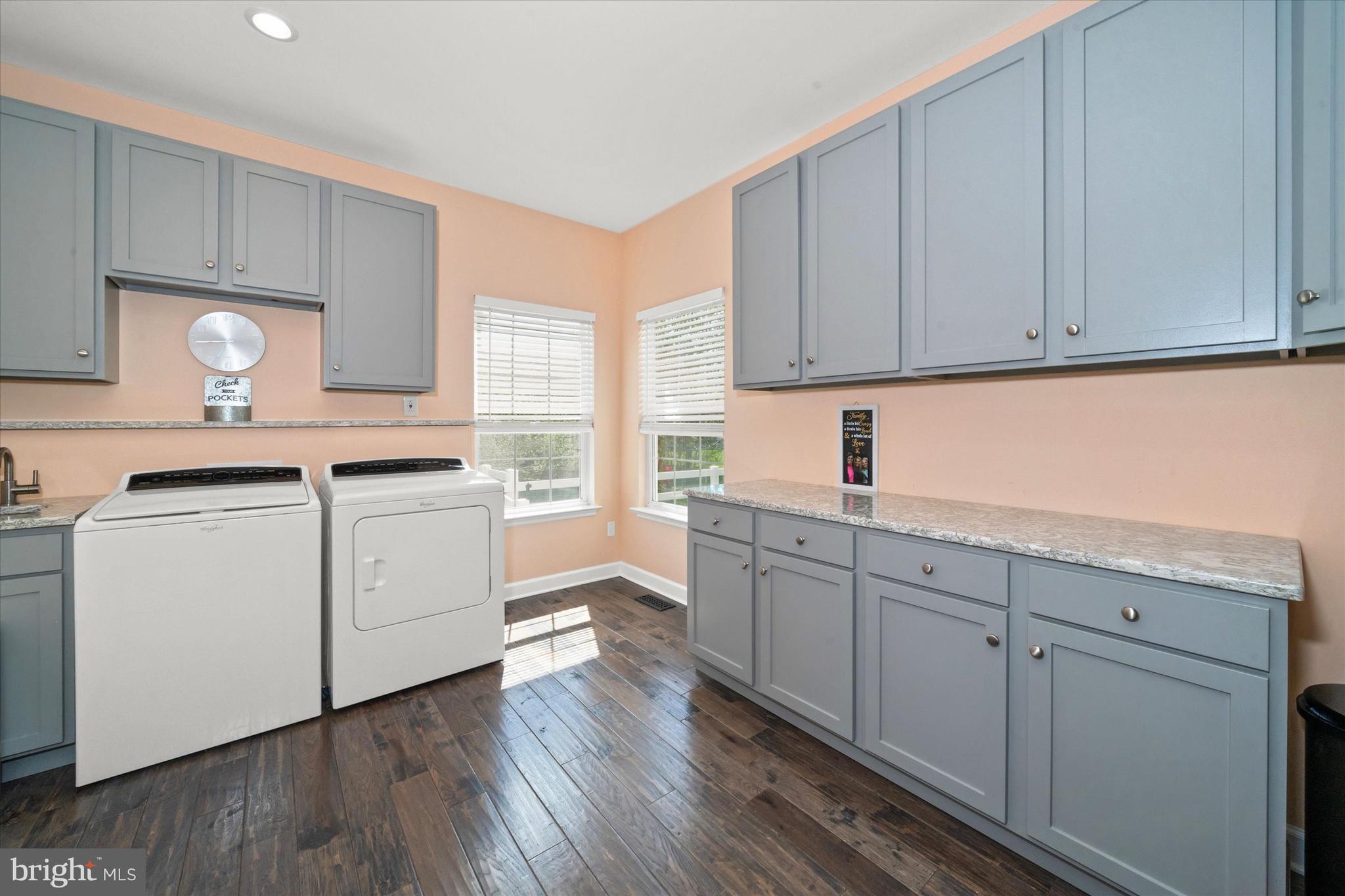 THE LEGENDS - Residential