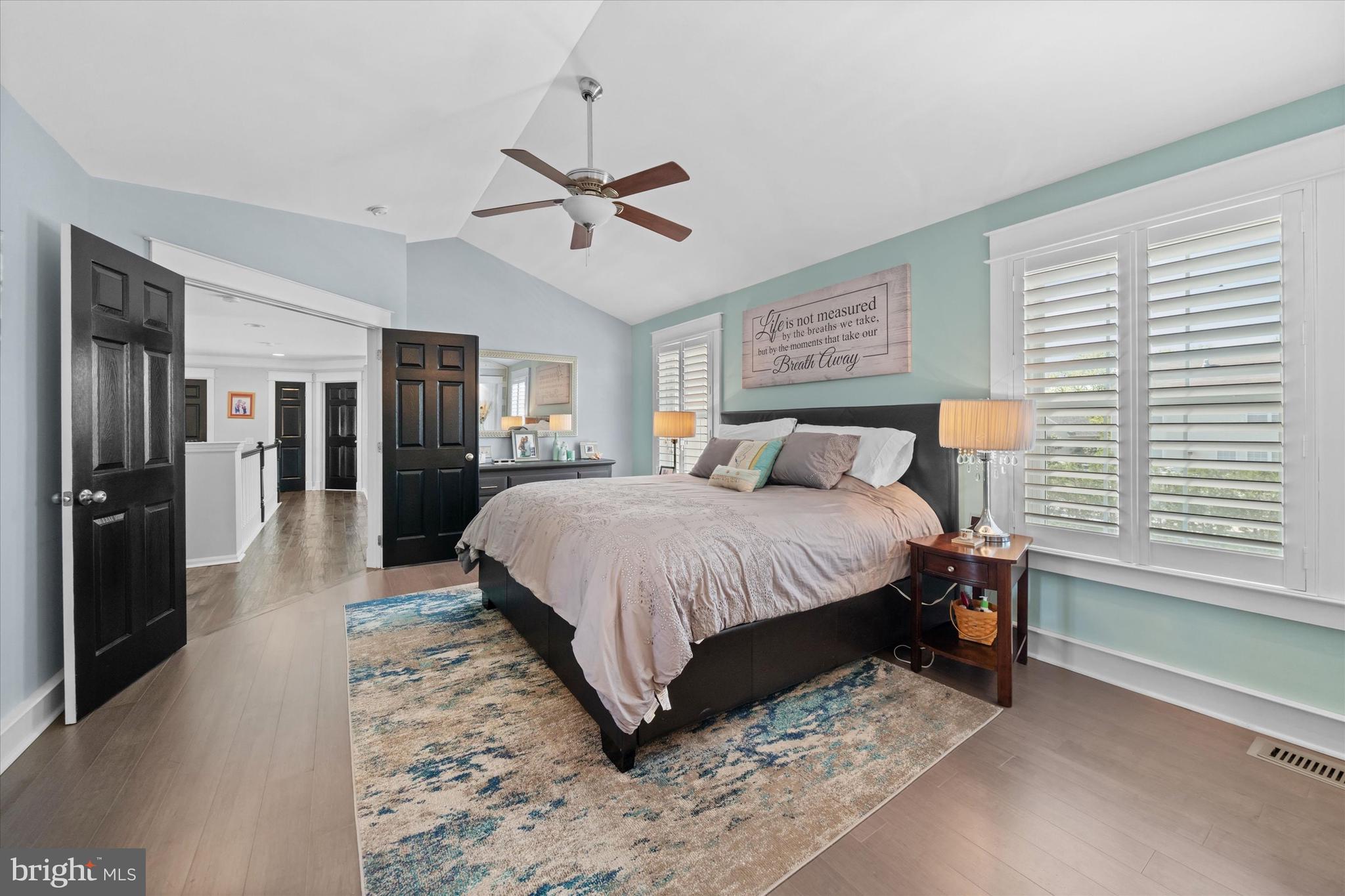 THE LEGENDS - Residential