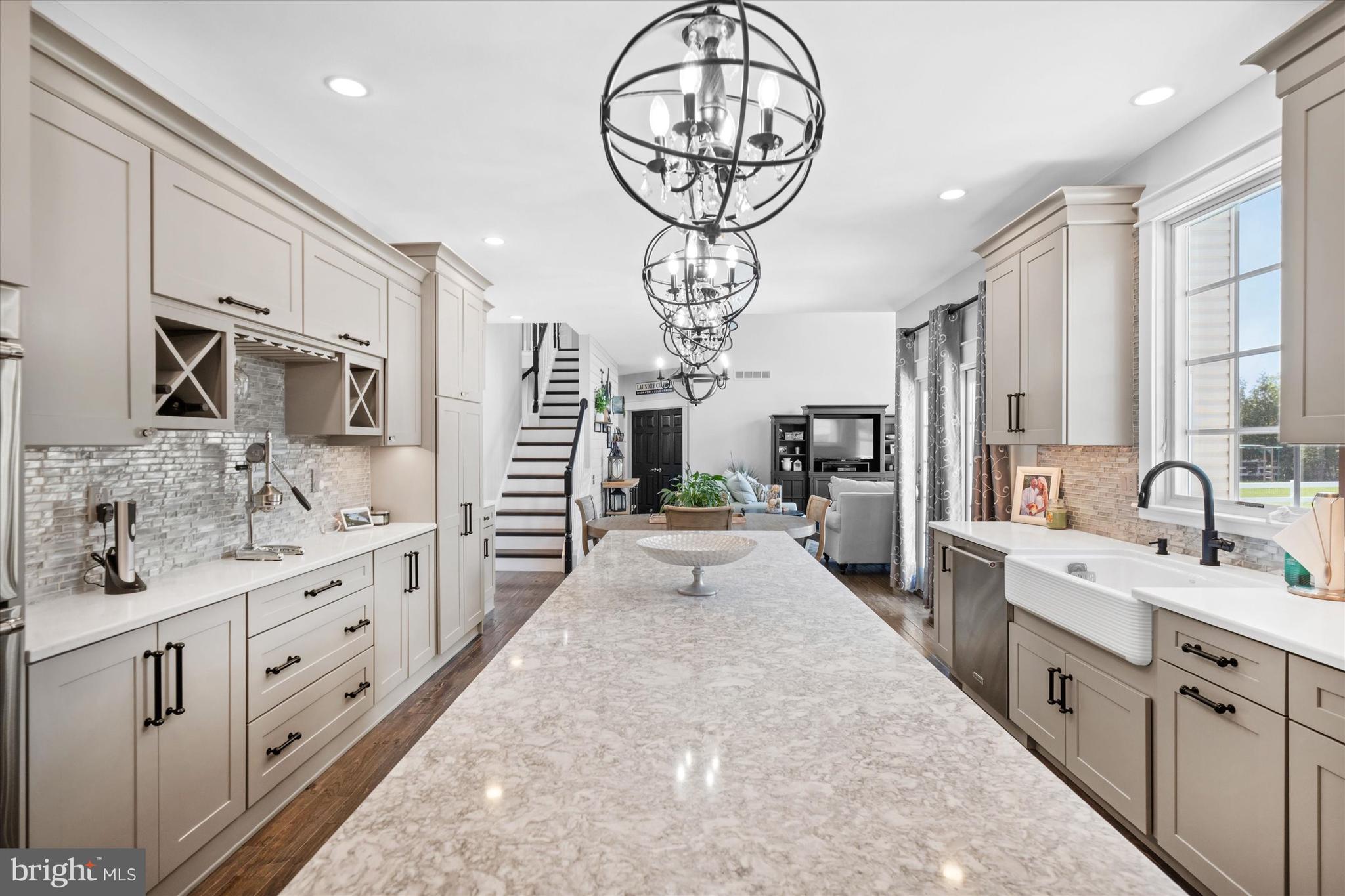 THE LEGENDS - Residential