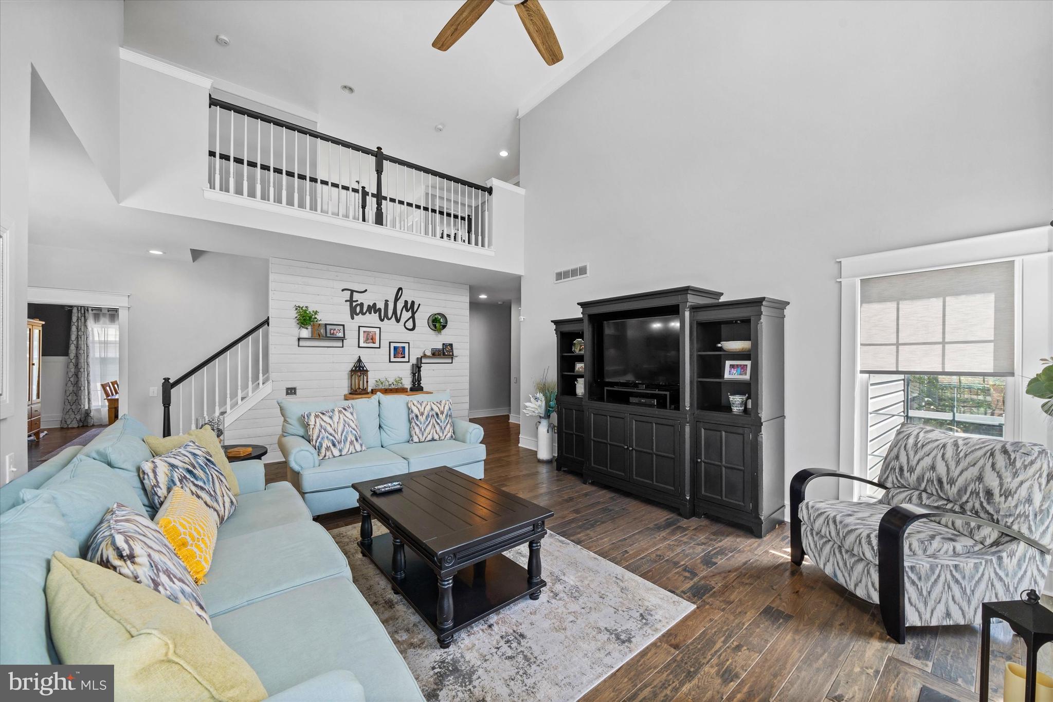 THE LEGENDS - Residential