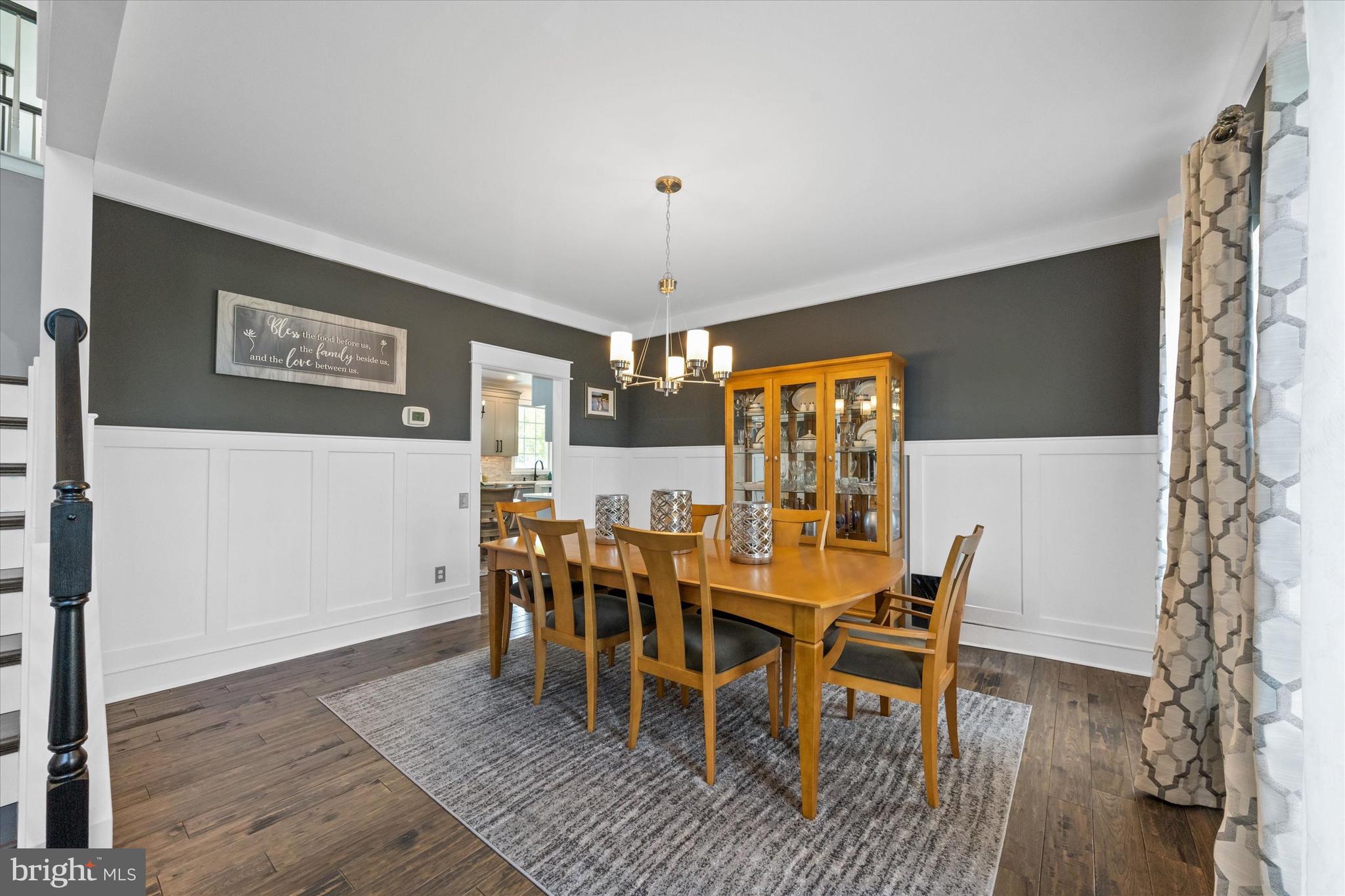 THE LEGENDS - Residential