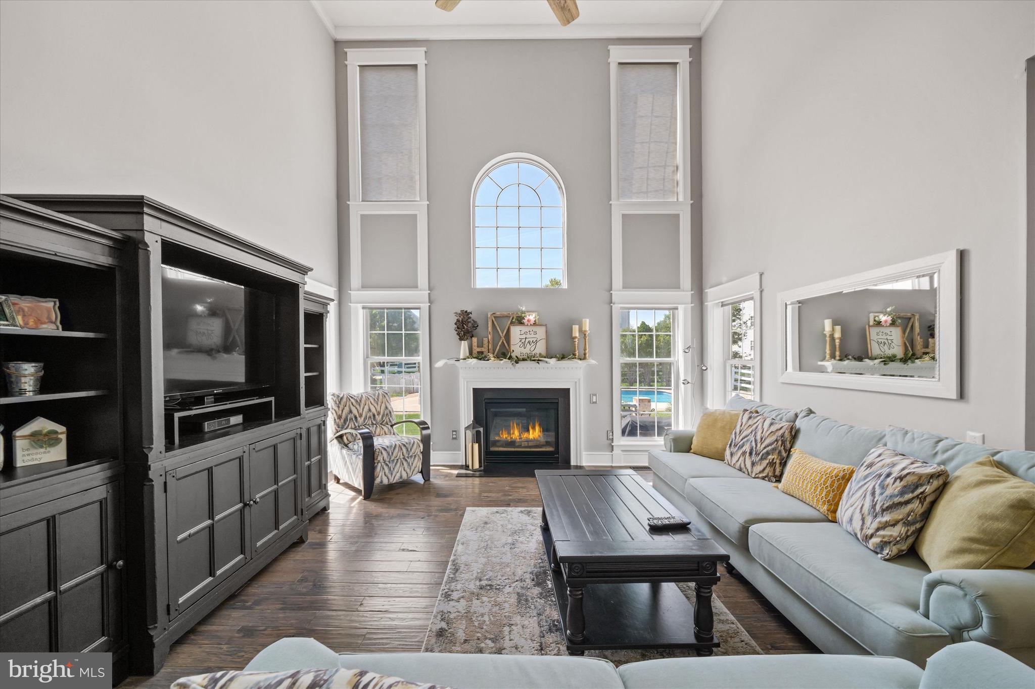 THE LEGENDS - Residential