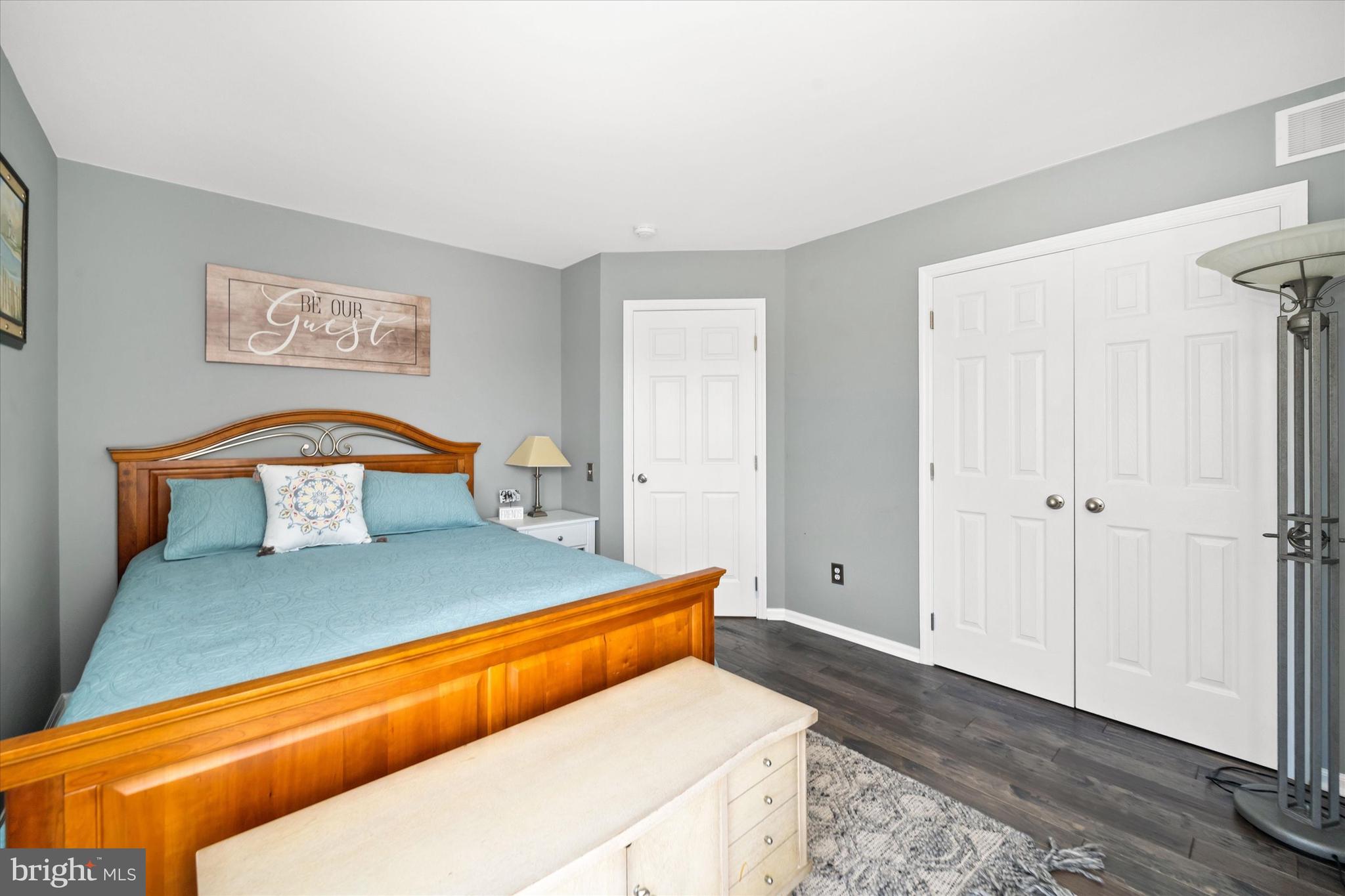 THE LEGENDS - Residential