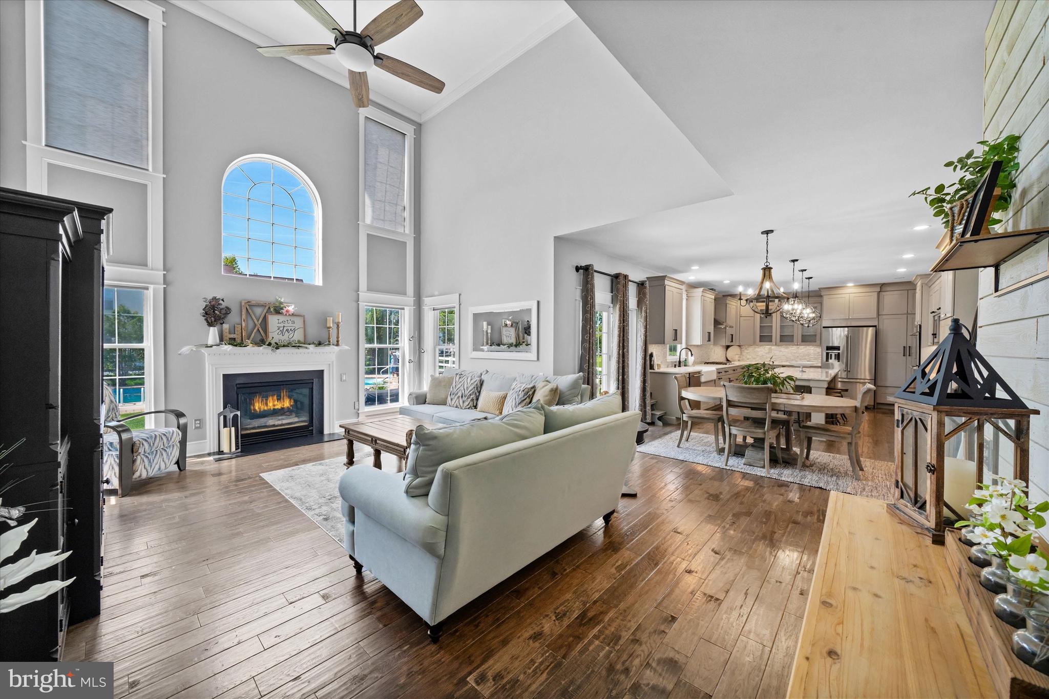 THE LEGENDS - Residential