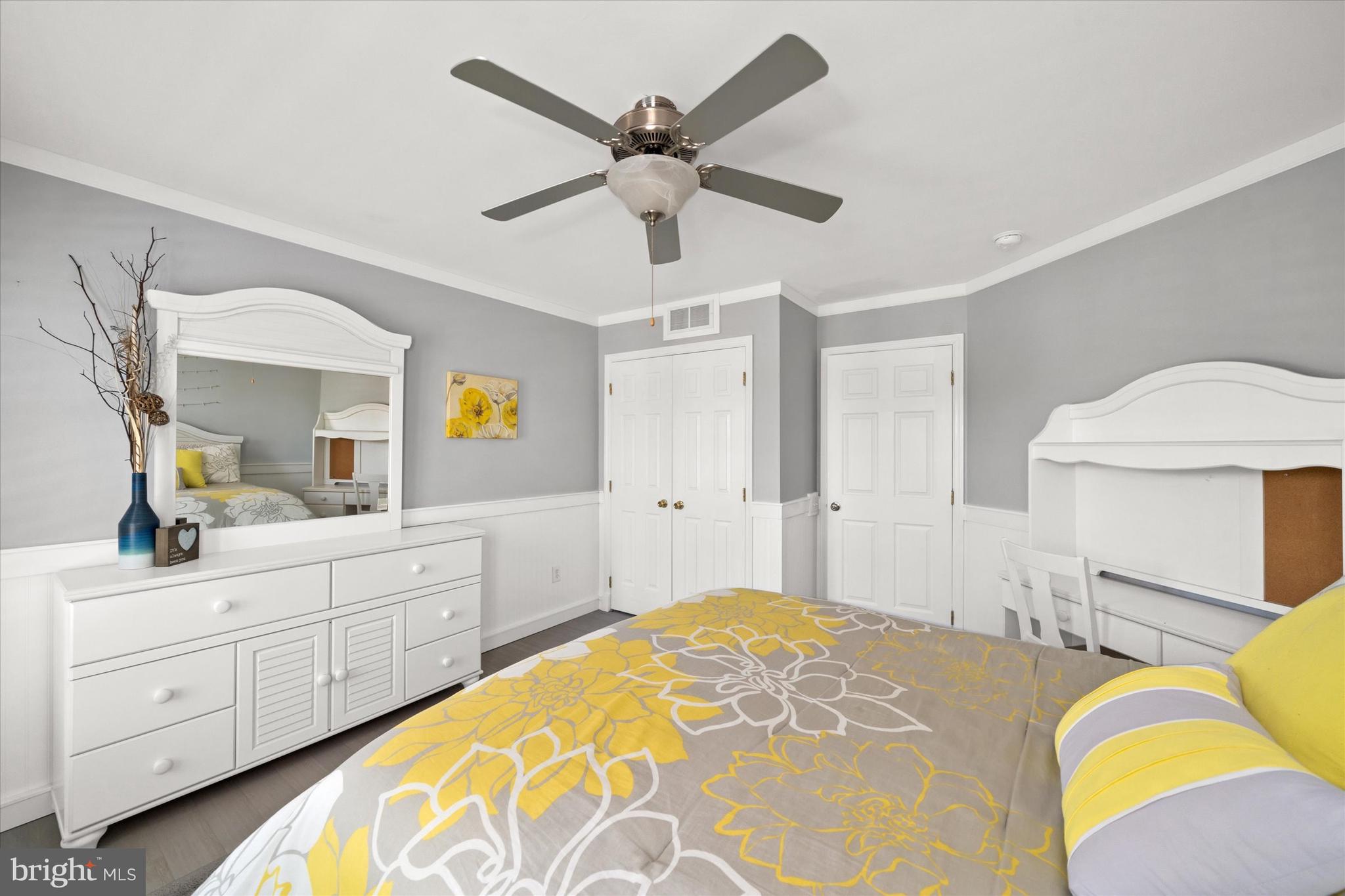 THE LEGENDS - Residential