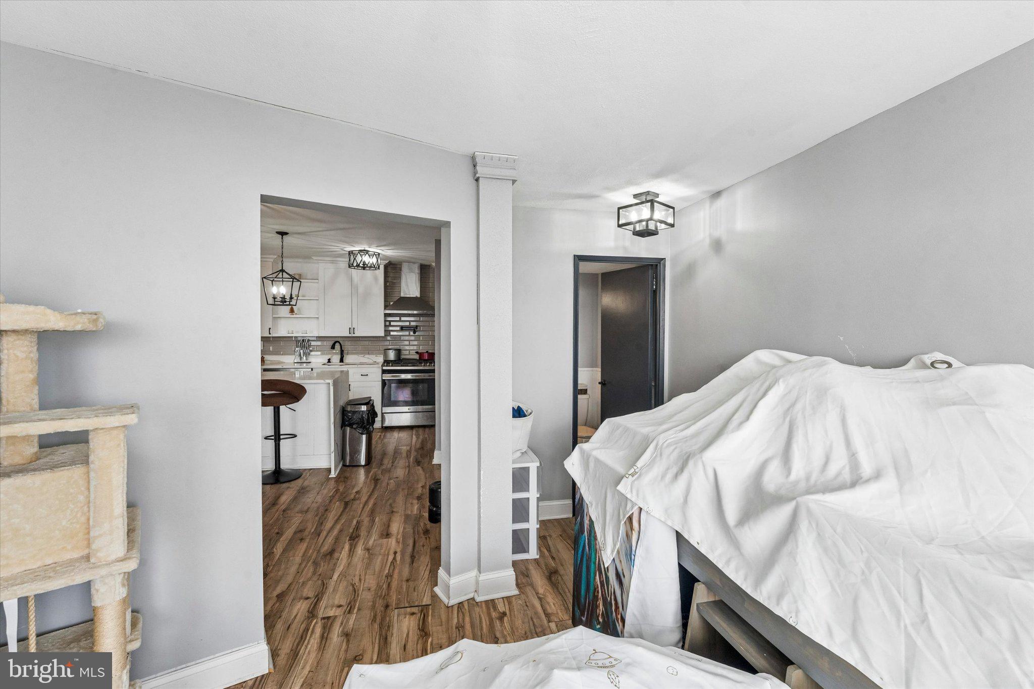 PHILADELPHIA (WEST) - Residential