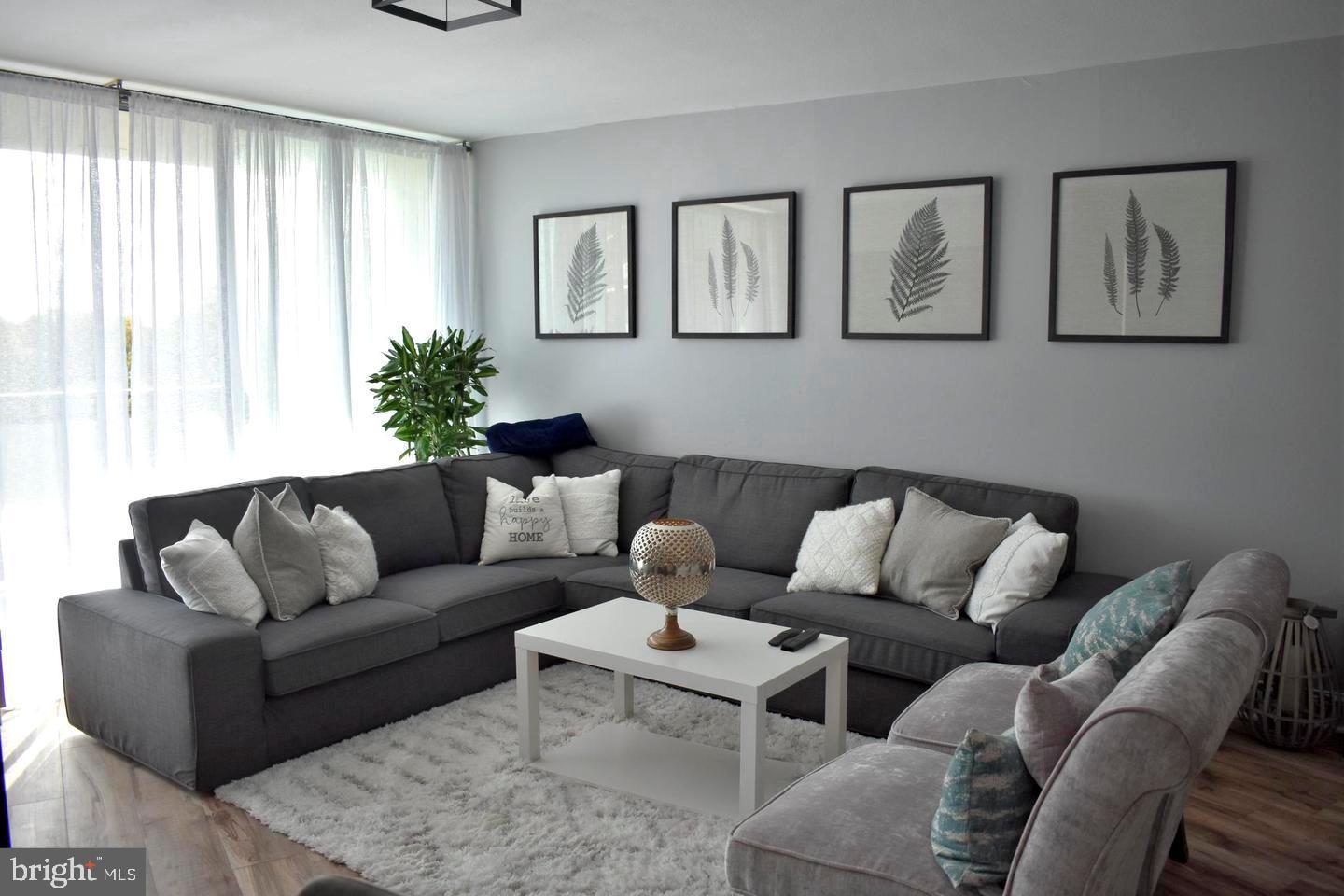 PHILADELPHIA (WEST) - Residential