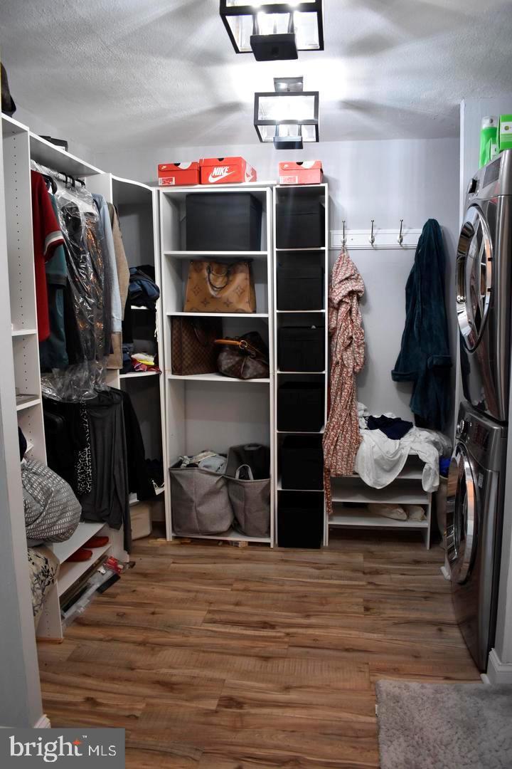 PHILADELPHIA (WEST) - Residential