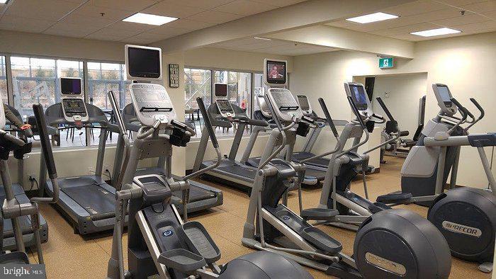 PHILADELPHIA (WEST) - Residential