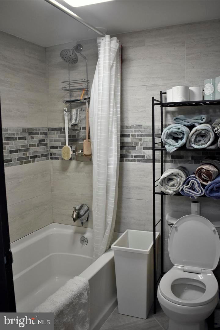 PHILADELPHIA (WEST) - Residential