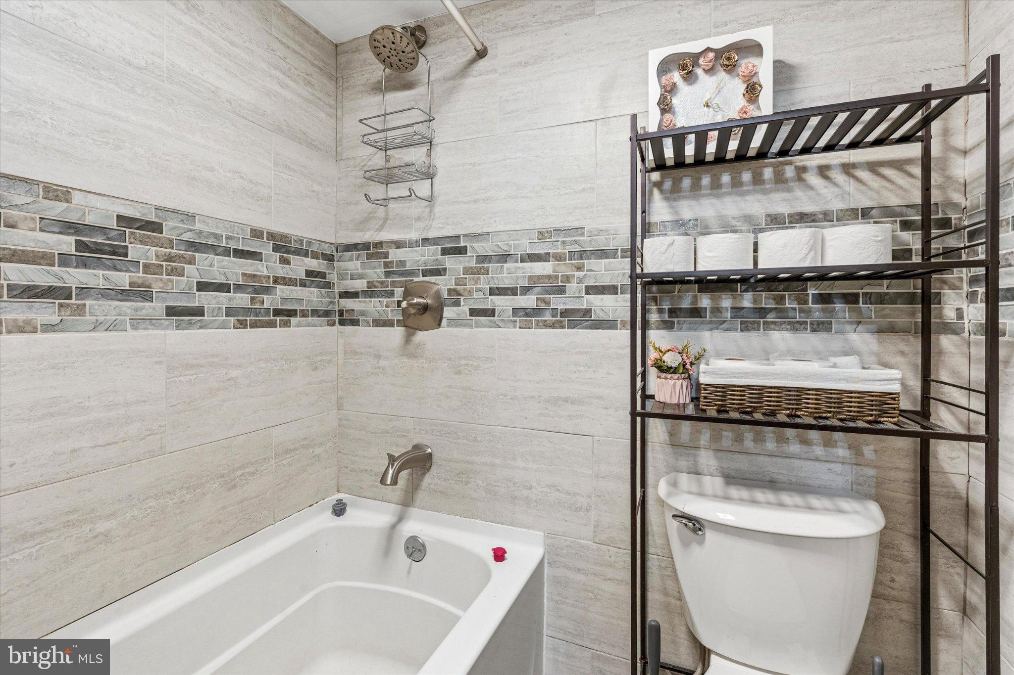 PHILADELPHIA (WEST) - Residential