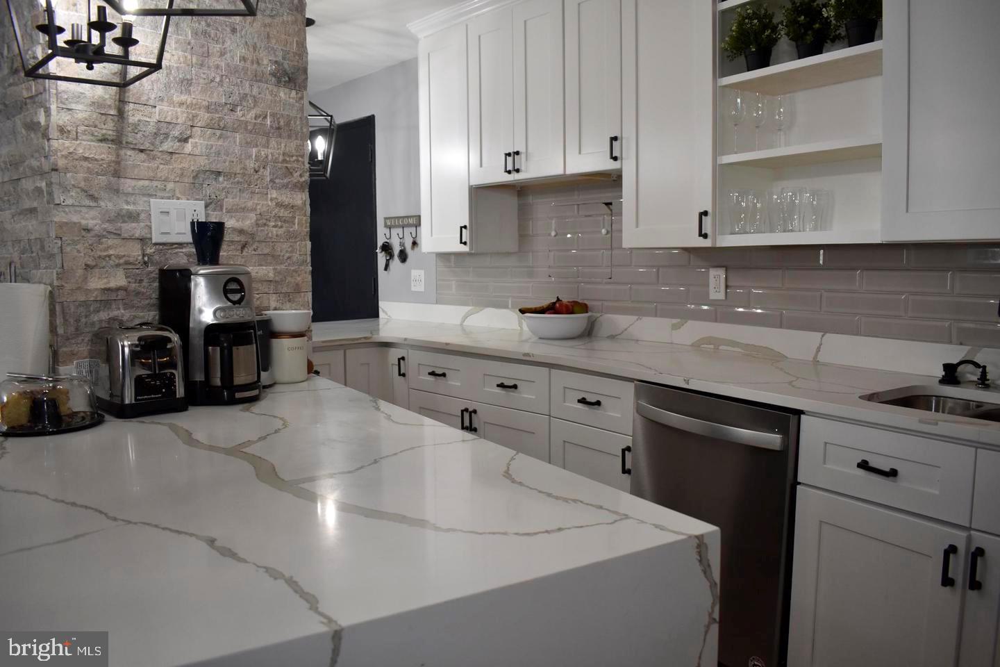 3900 FORD ROAD 00 14K