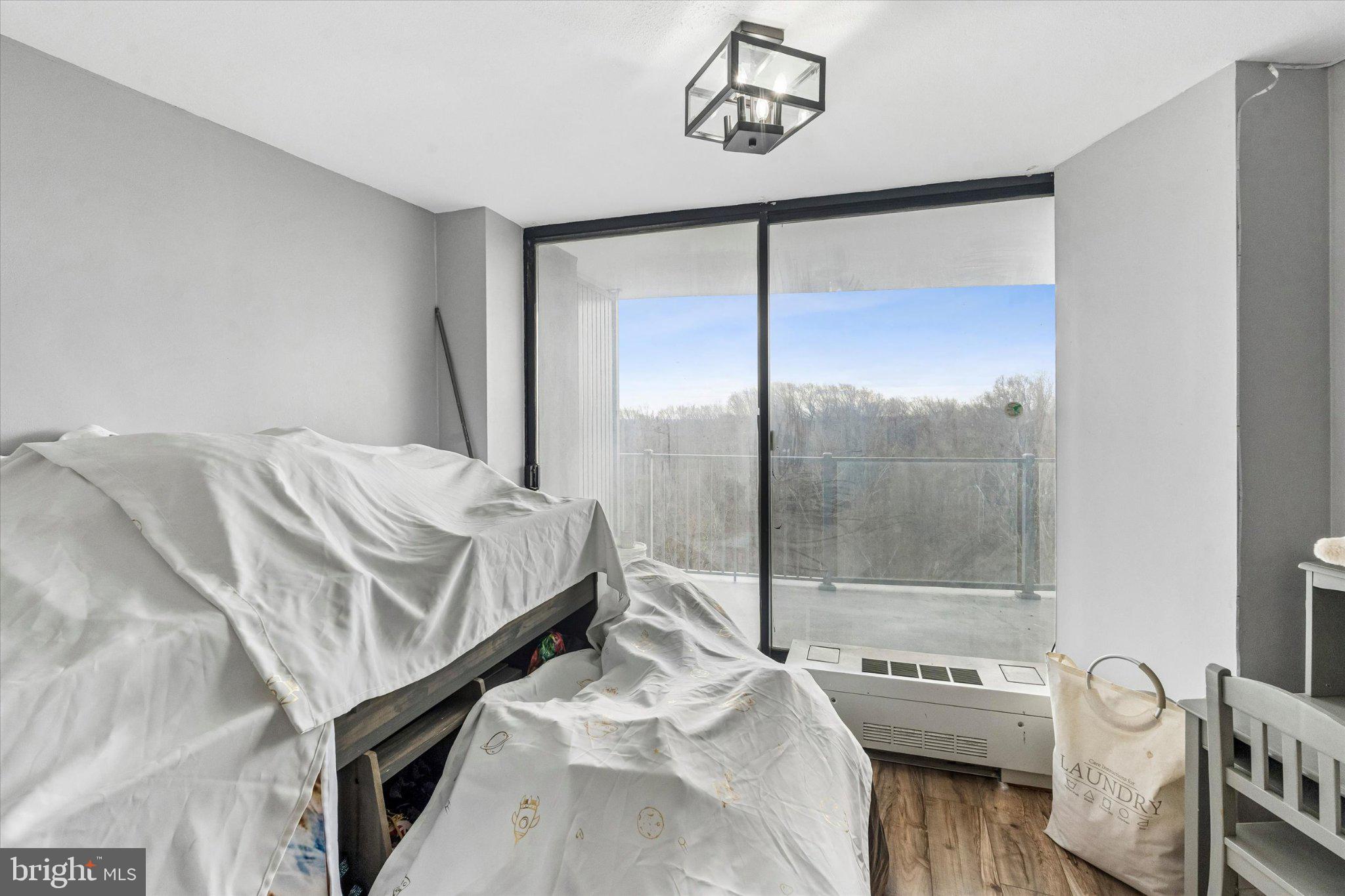 PHILADELPHIA (WEST) - Residential