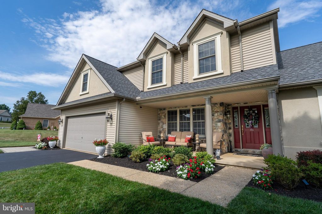 Photo of 306 Round Hill LANE, Lancaster, PA 17603 (MLS # PALA2040004)