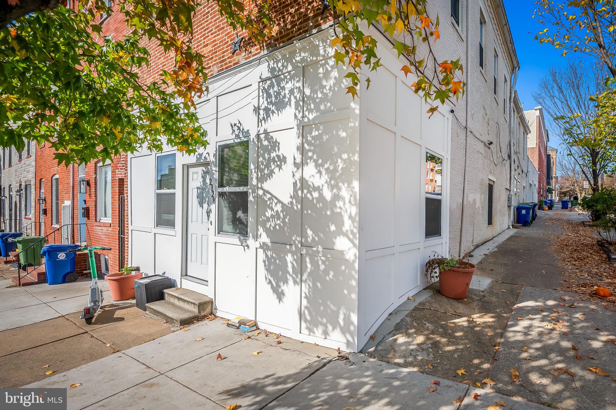 CANTON - Commercial Sale