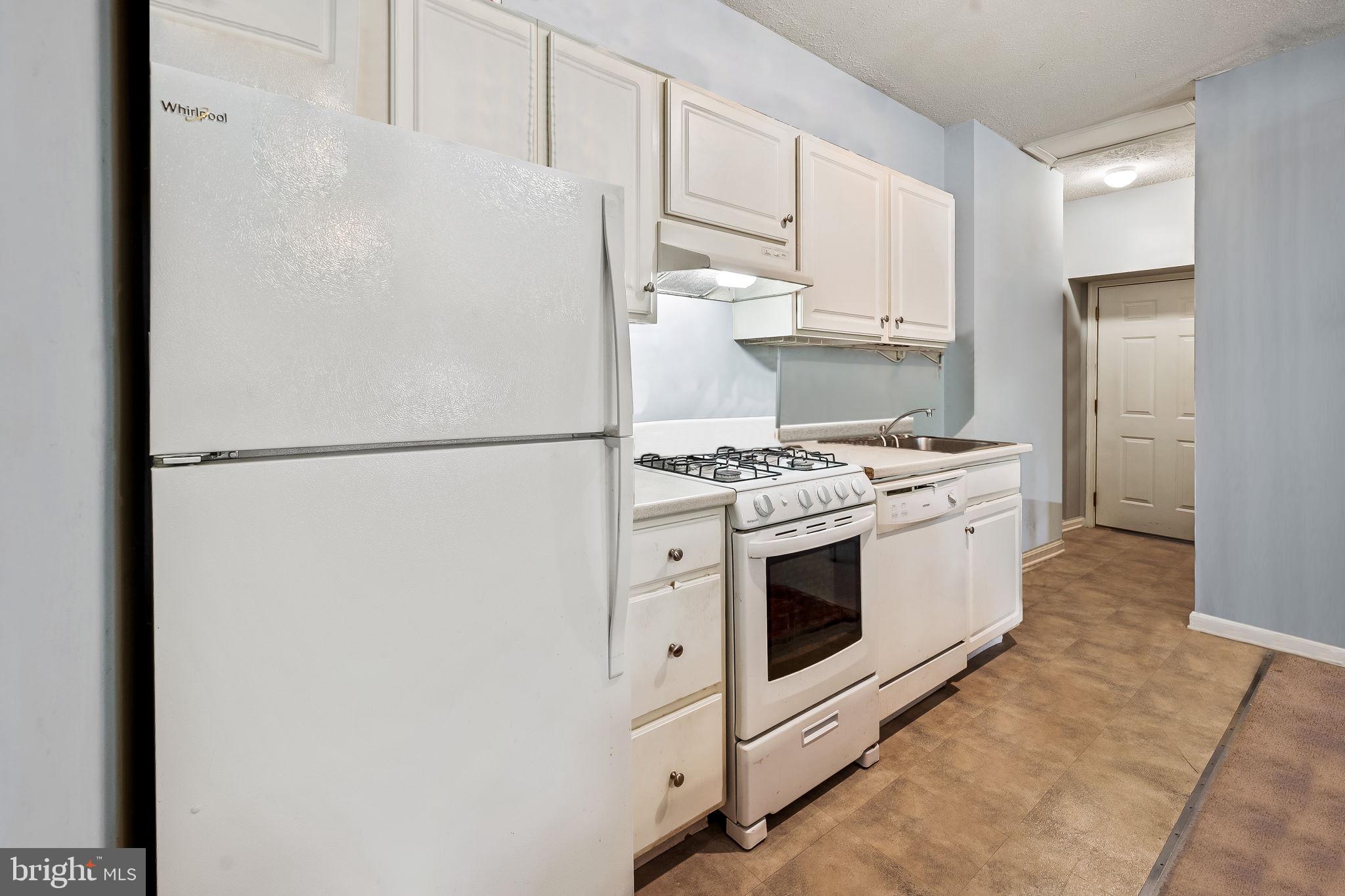 CANTON - Commercial Sale