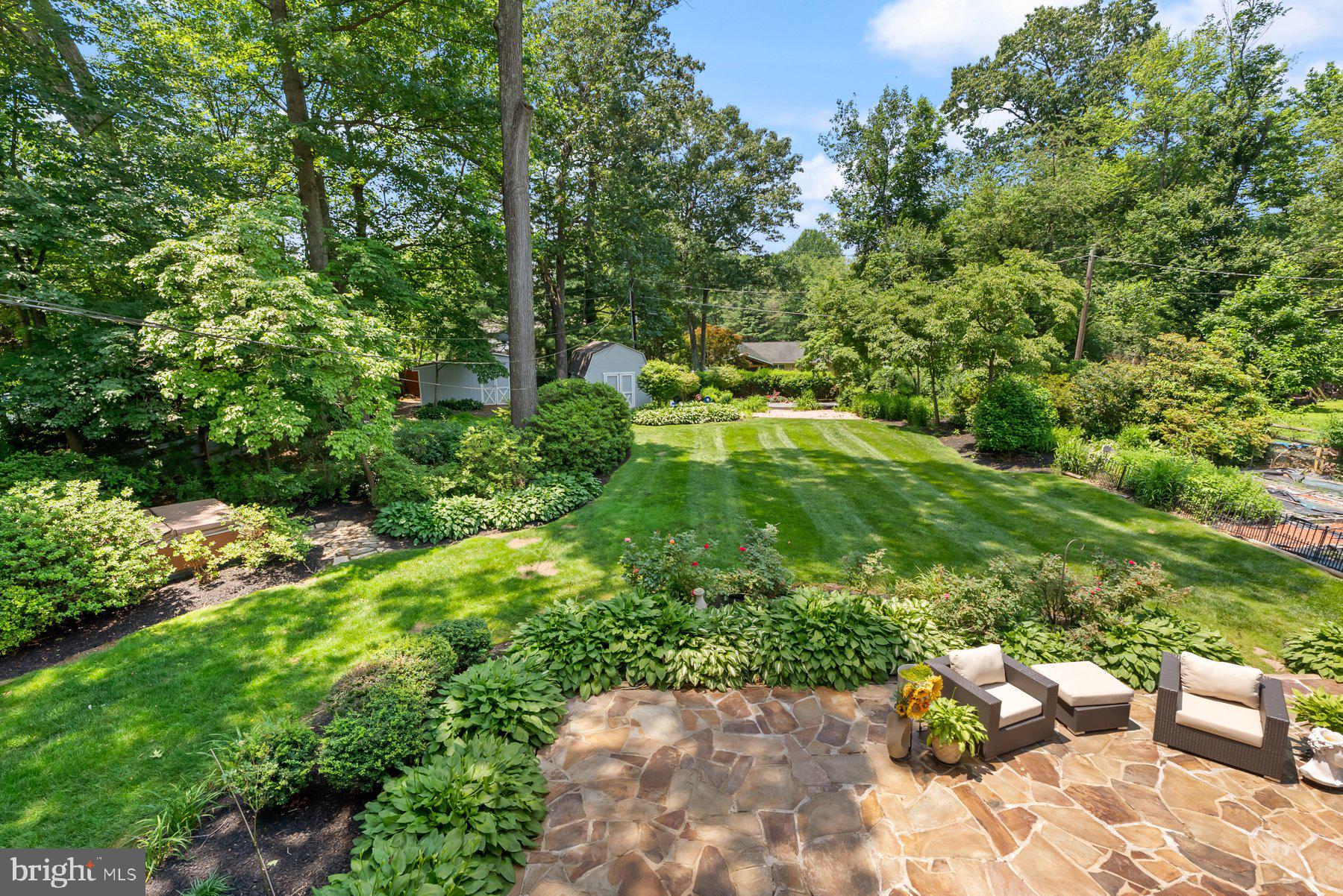 6214 OAK HILL DRIVE