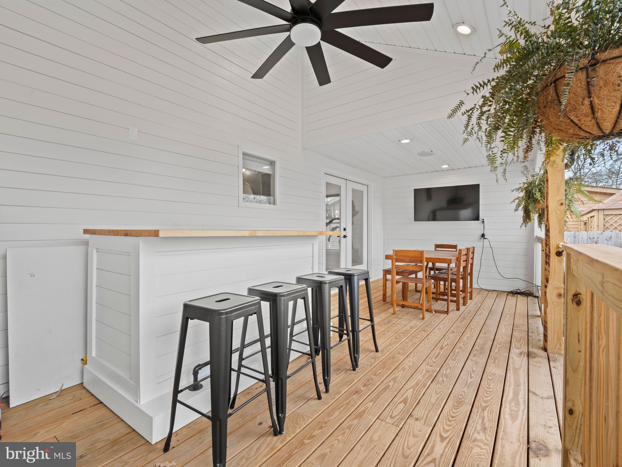 ROYAL BEACH - Residential