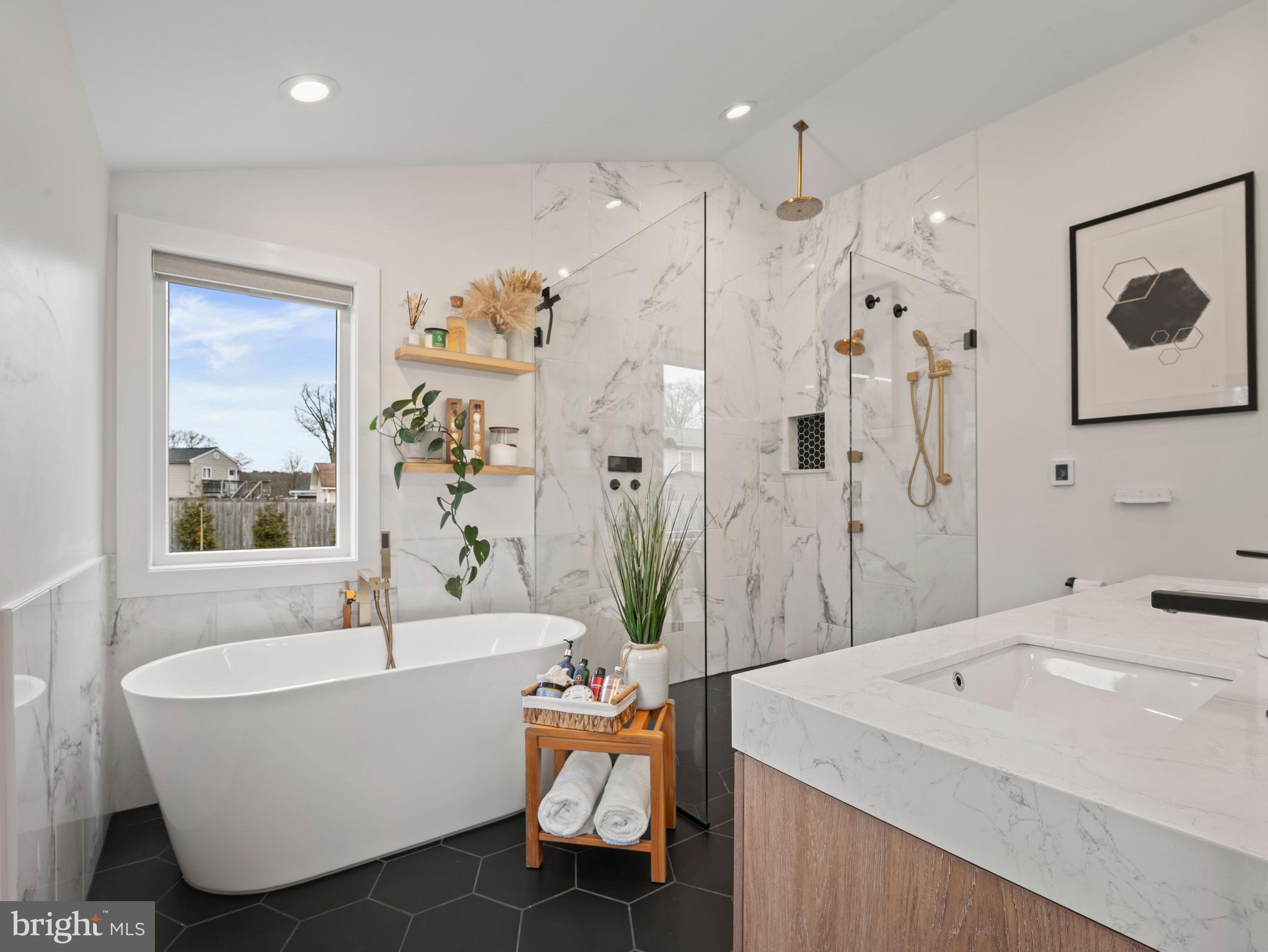 ROYAL BEACH - Residential