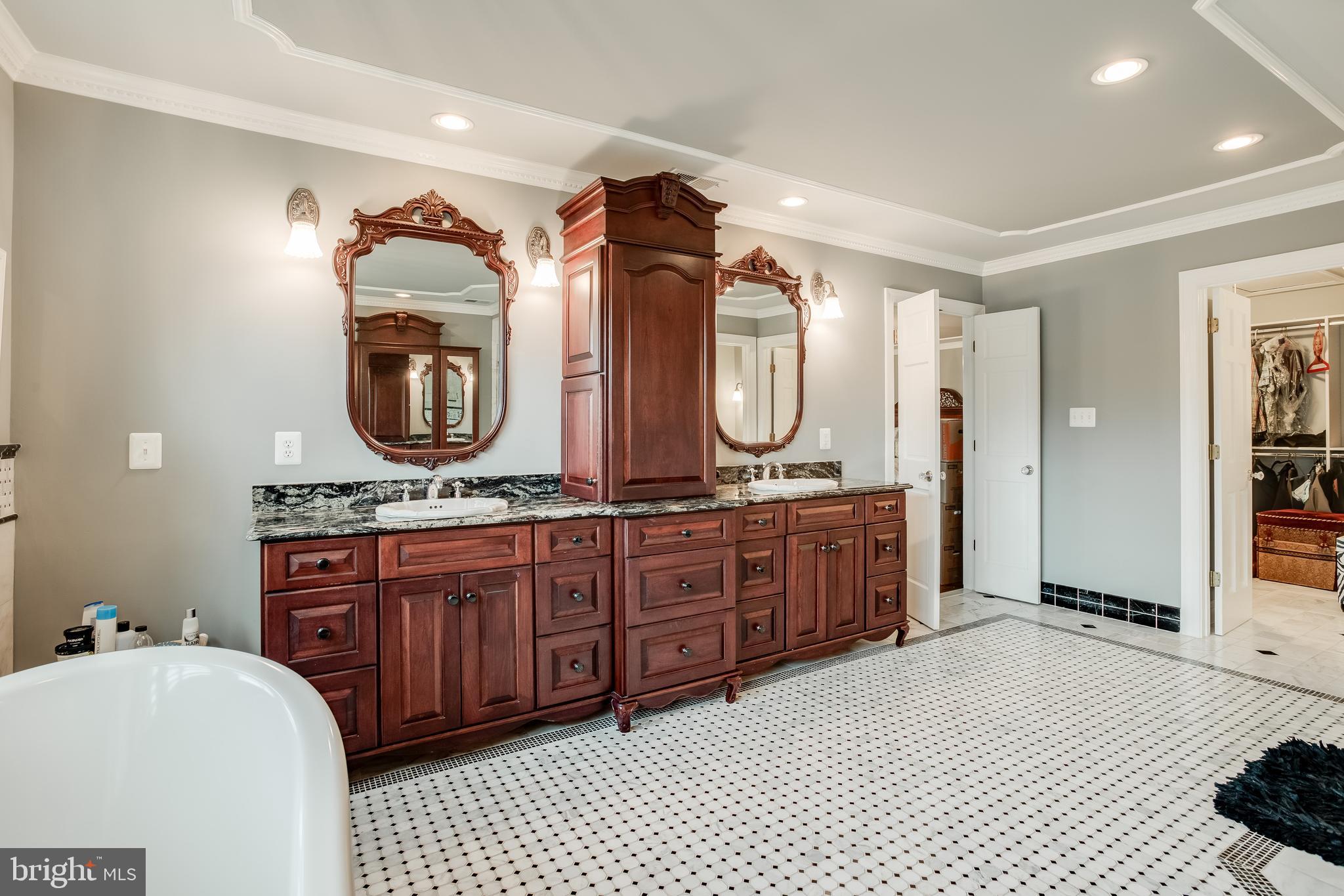 LAKE MANASSAS - Residential