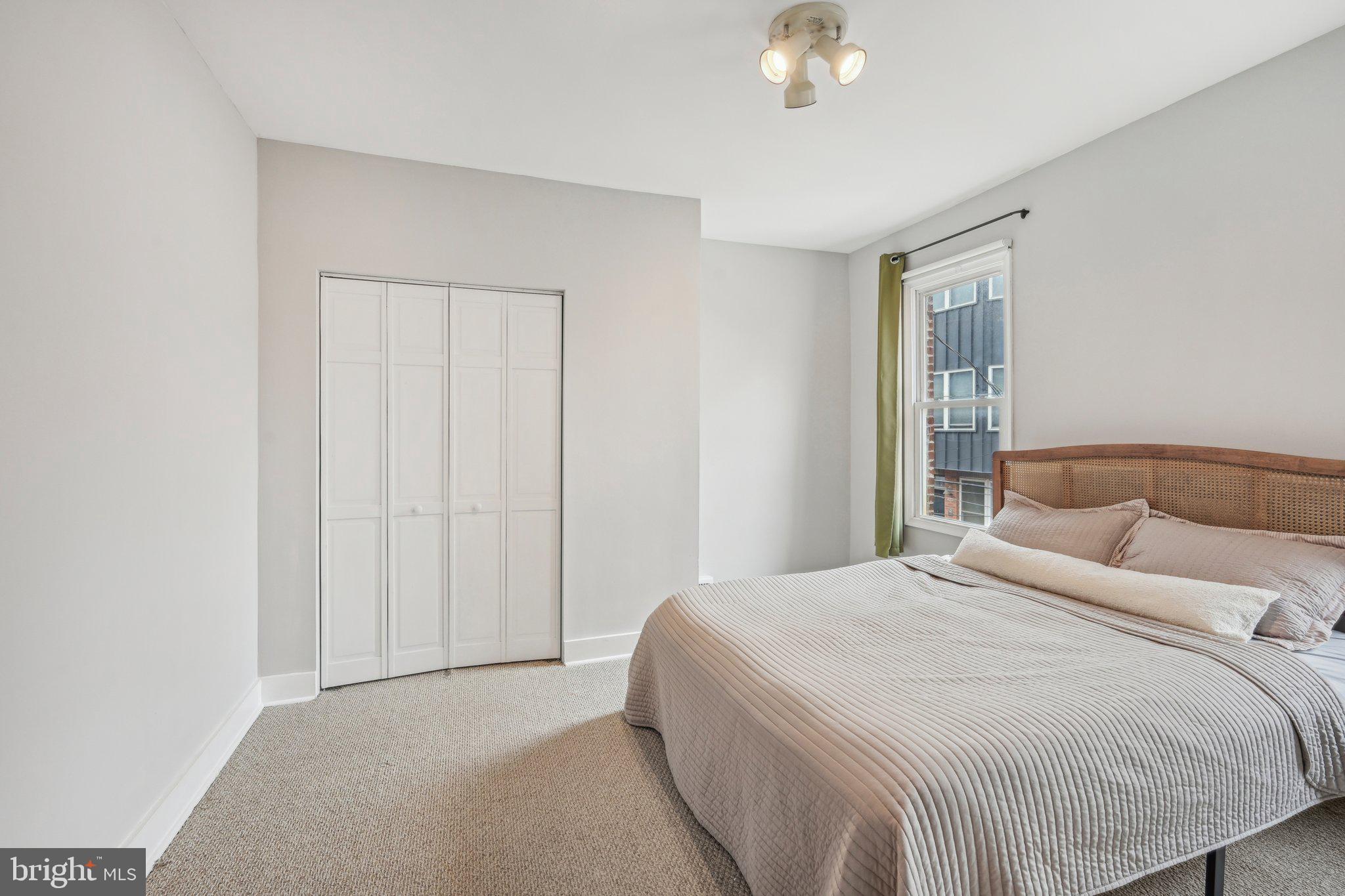 GRADUATE HOSPITAL - Residential