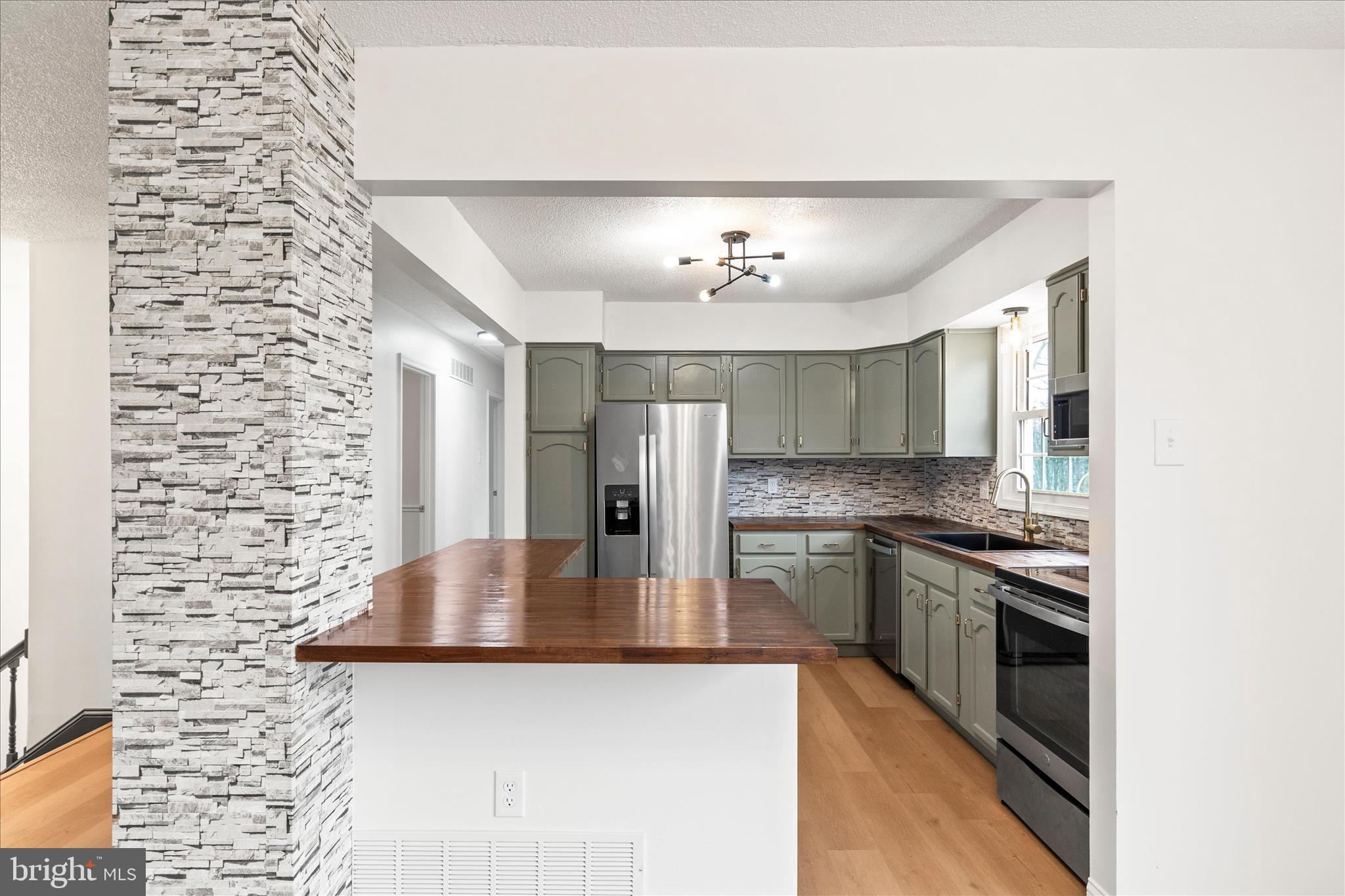 FREEDOM HILLS - Residential