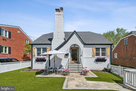 2605 N LEXINGTON STREET ARLINGTON VA 22207