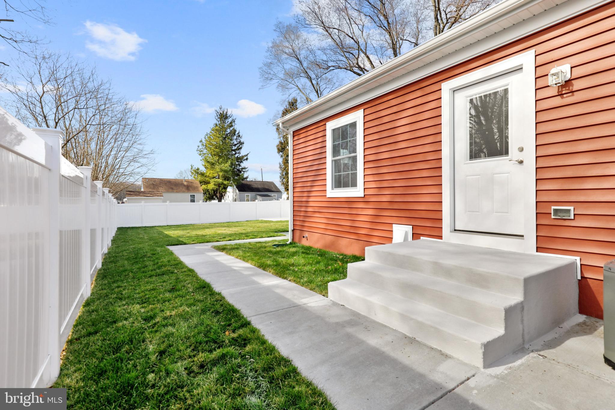 ABERDEEN HILLS - Residential