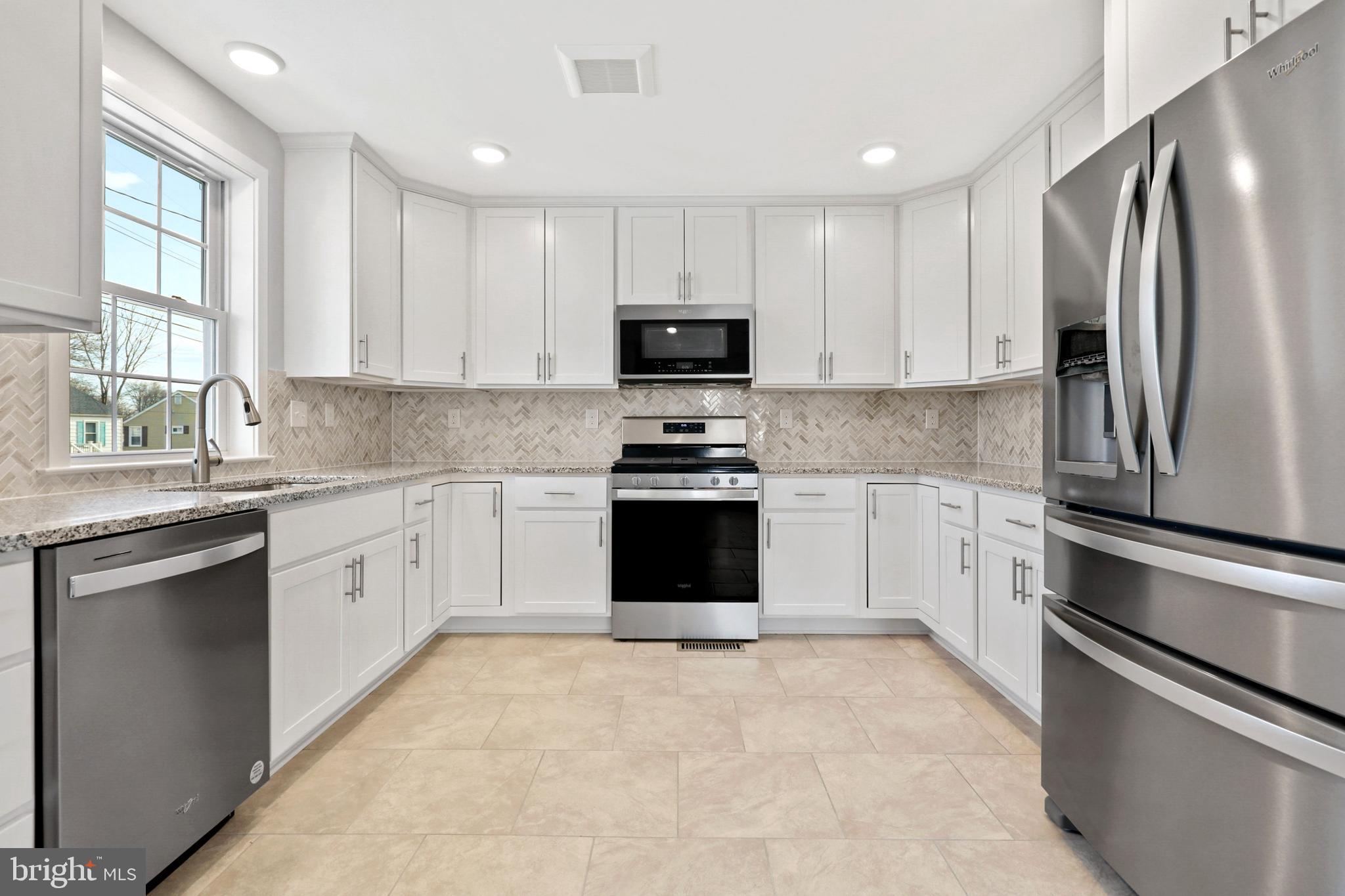 ABERDEEN HILLS - Residential