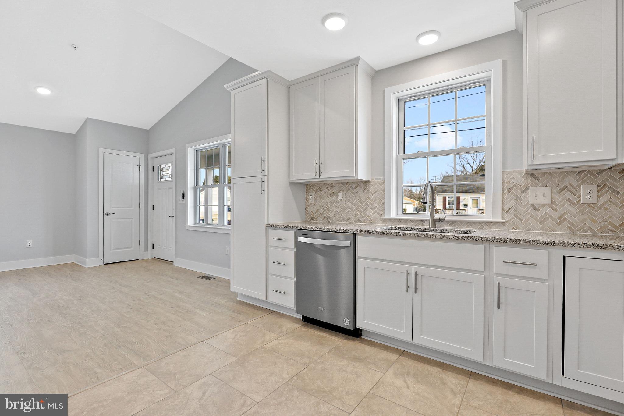 ABERDEEN HILLS - Residential