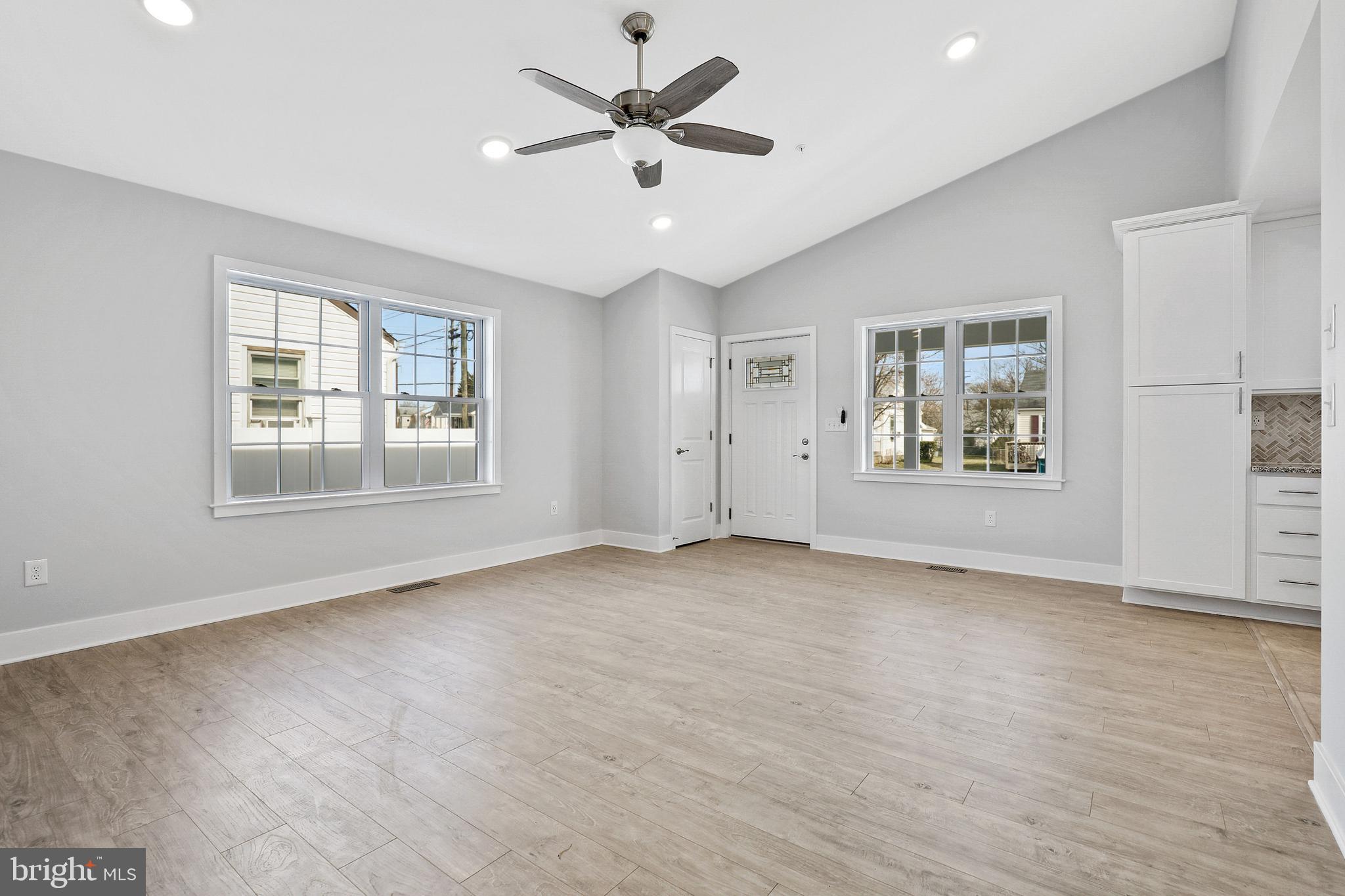 ABERDEEN HILLS - Residential