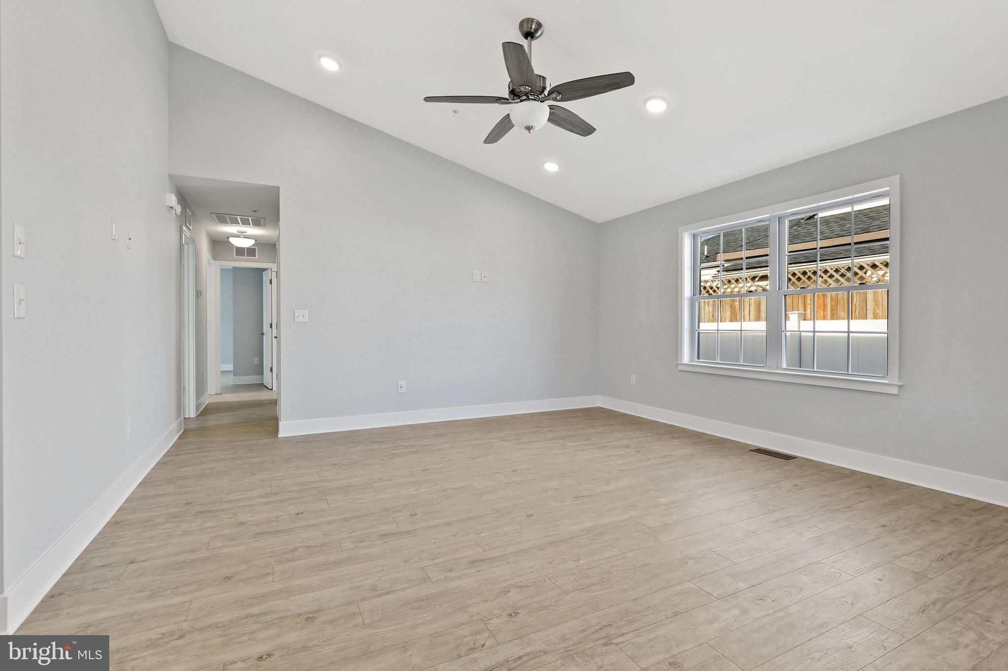 ABERDEEN HILLS - Residential