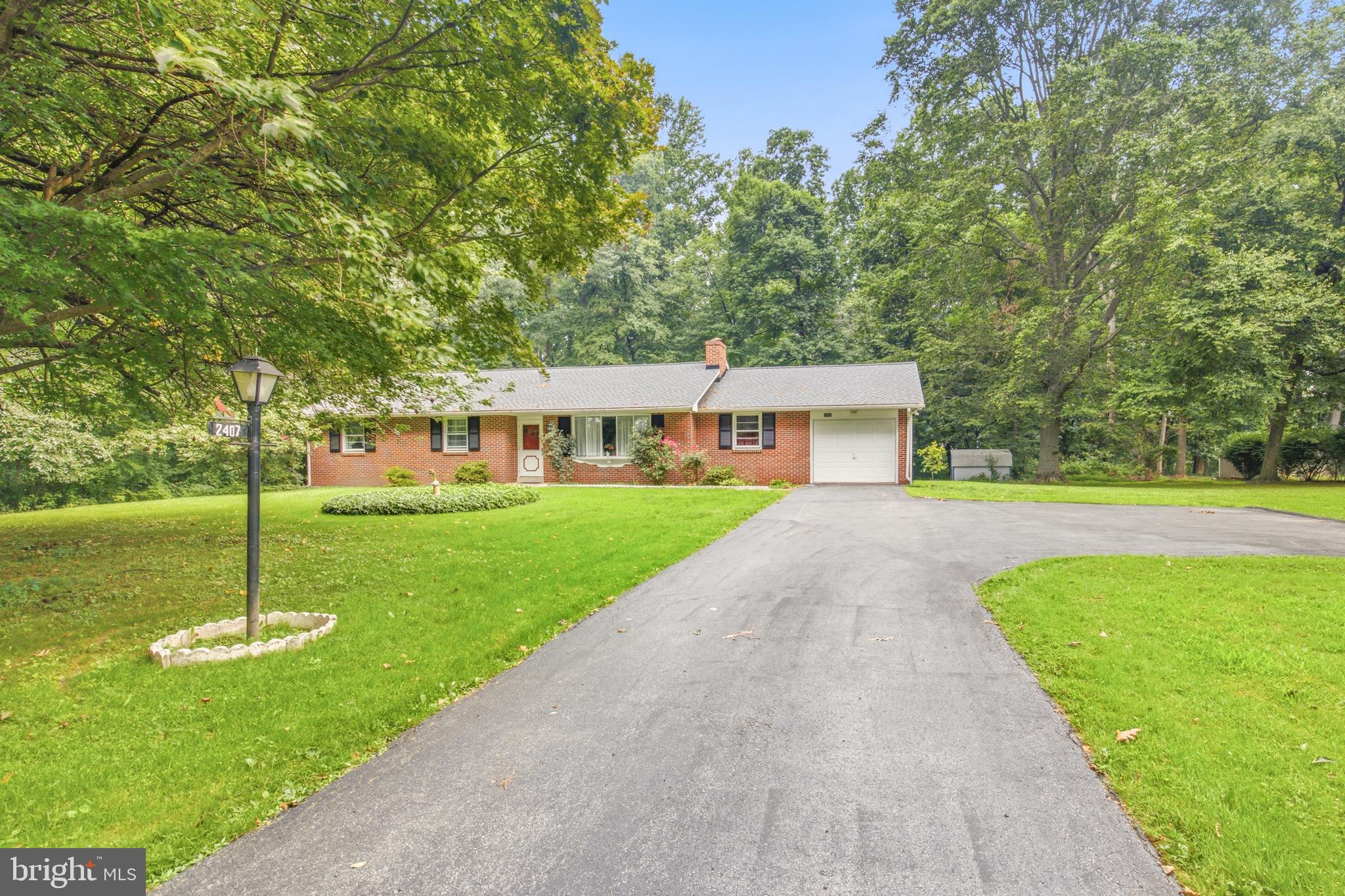 2407 E KINGS HIGHWAY