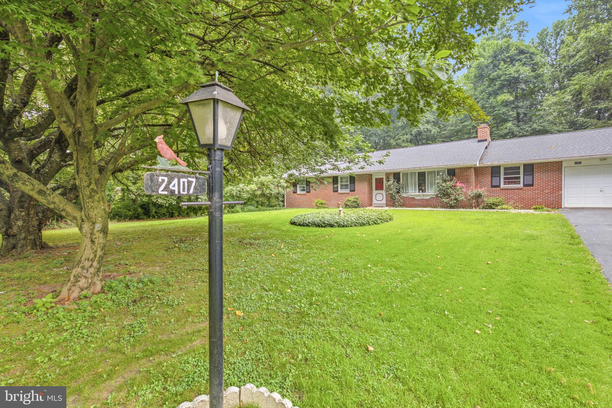 2407 E KINGS HIGHWAY