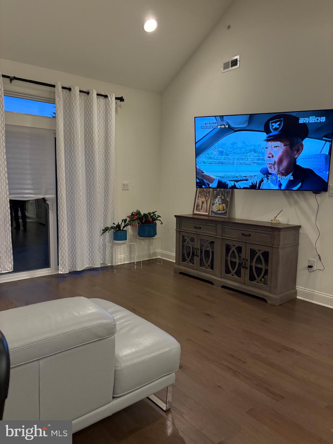 ROSE POINTE - Residential