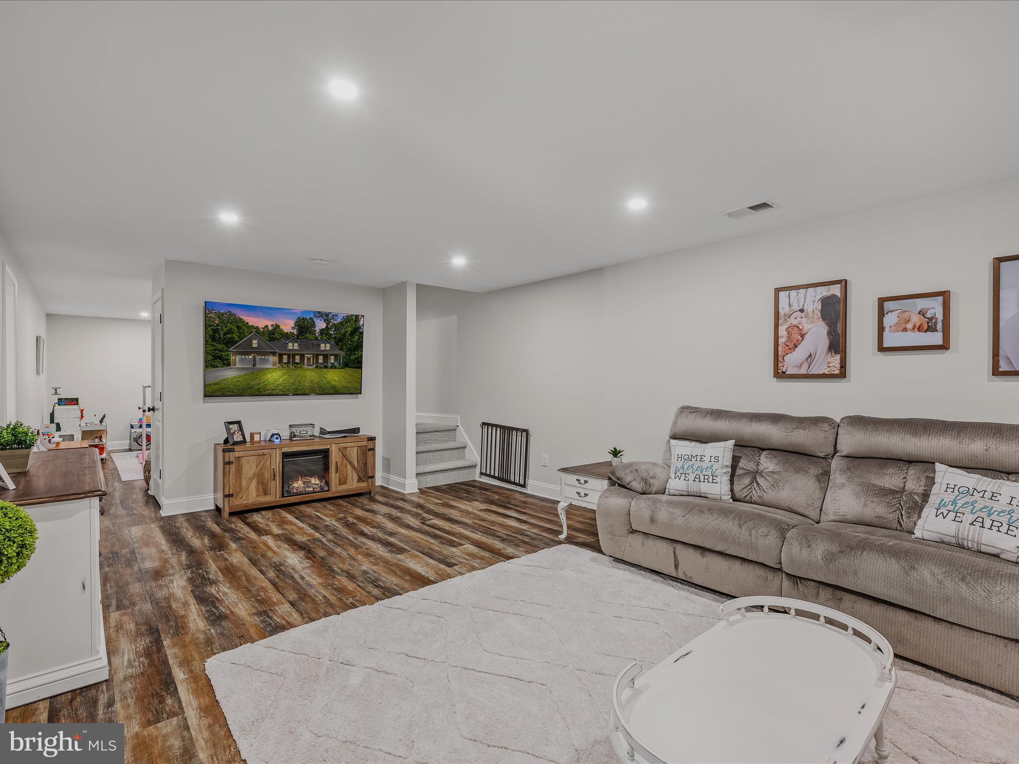 WILLOW RIDGE - Residential