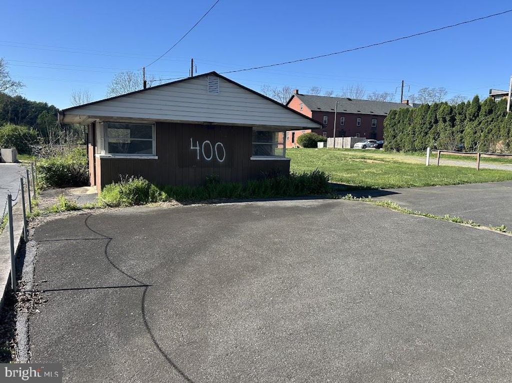 Photo of 400 E Main Street, MOUNT JOY, PA 17552 (MLS # PALA2087414)