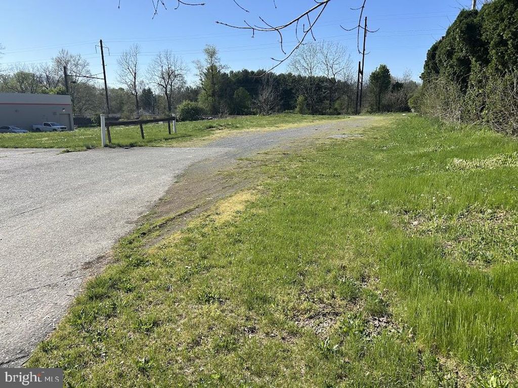 Photo of 400 E Main Street, MOUNT JOY, PA 17552 (MLS # PALA2087414)
