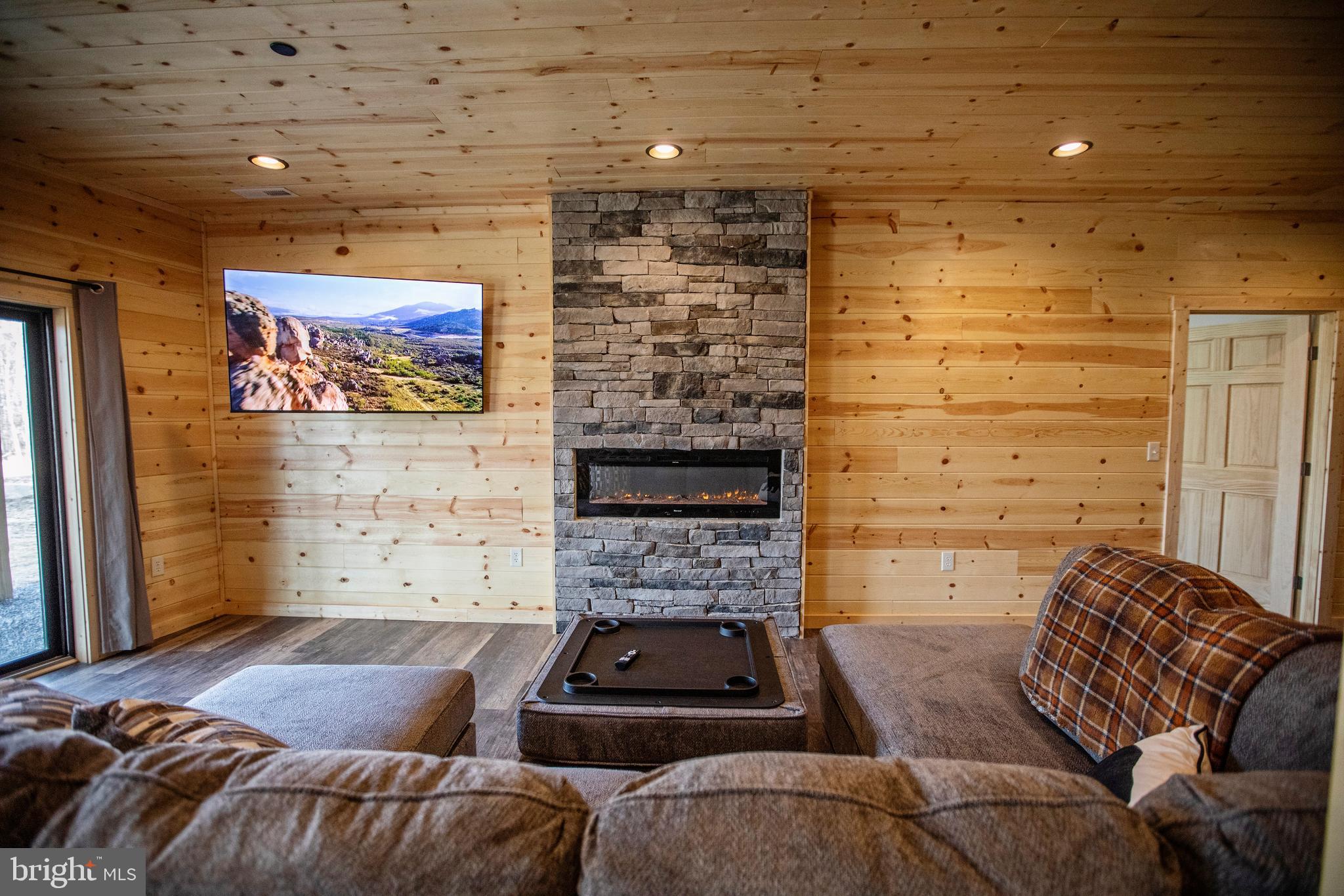 LODESTONE SUB - Residential