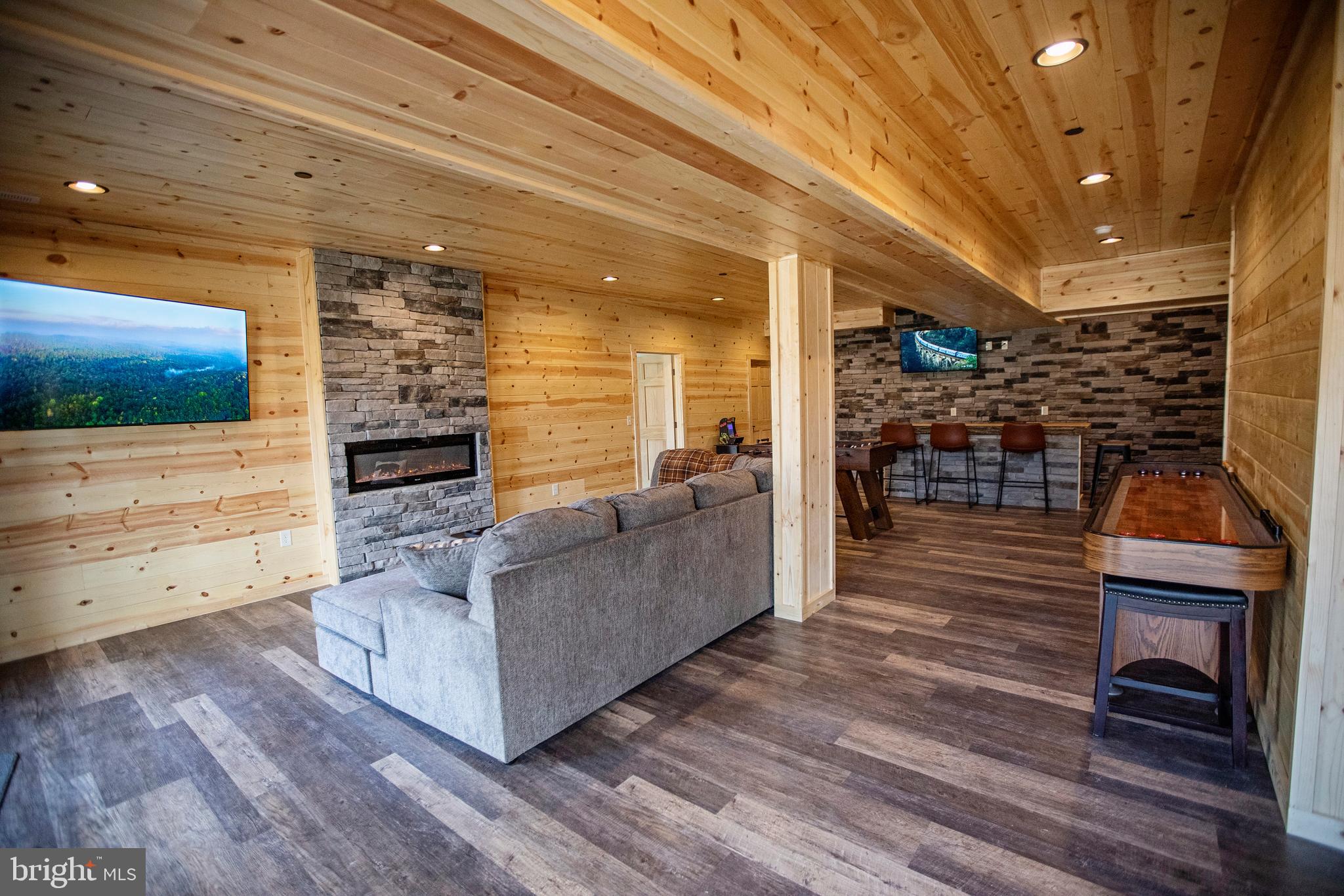 LODESTONE SUB - Residential