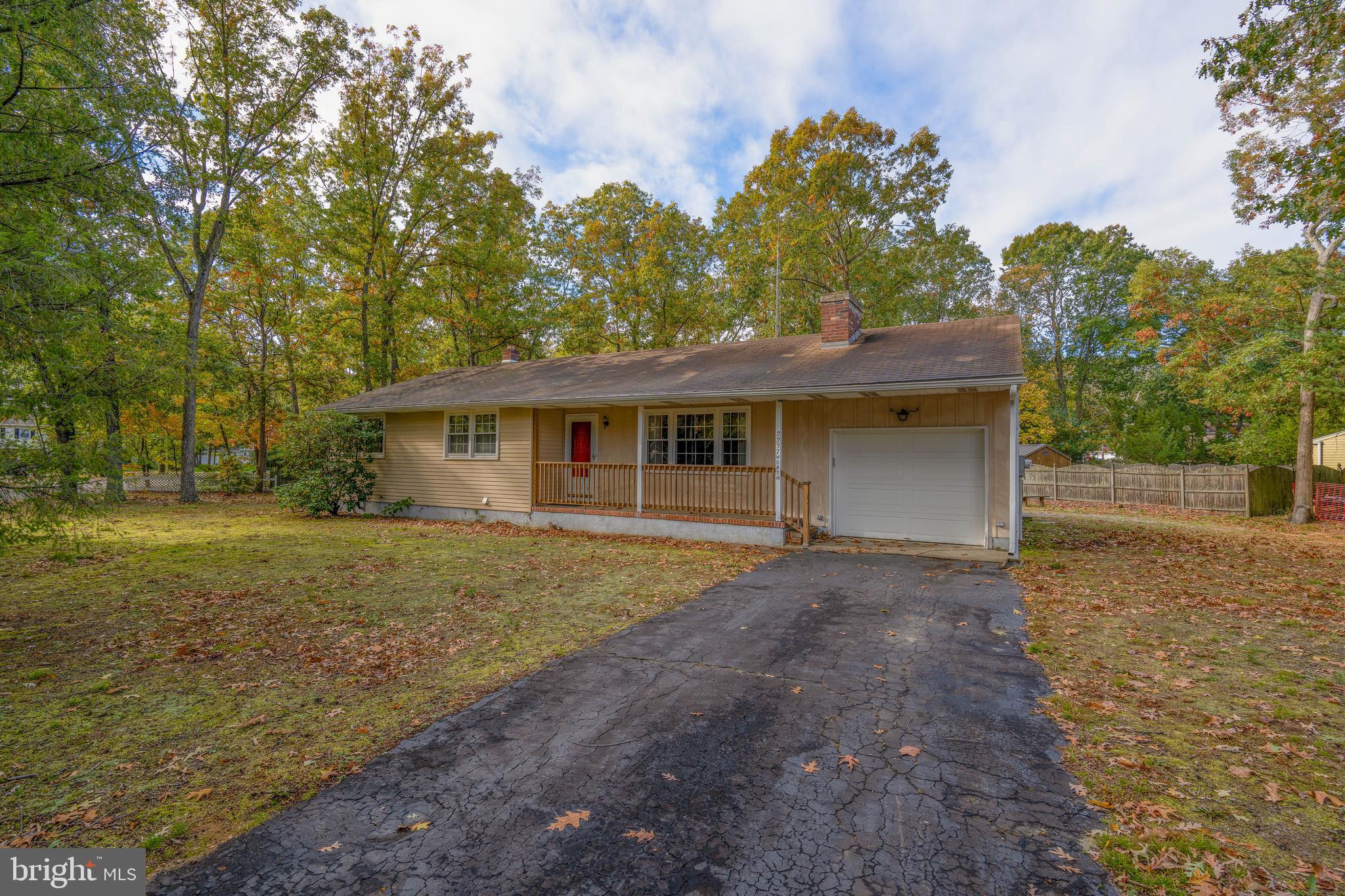 2237 N WEDGEWOOD COURT