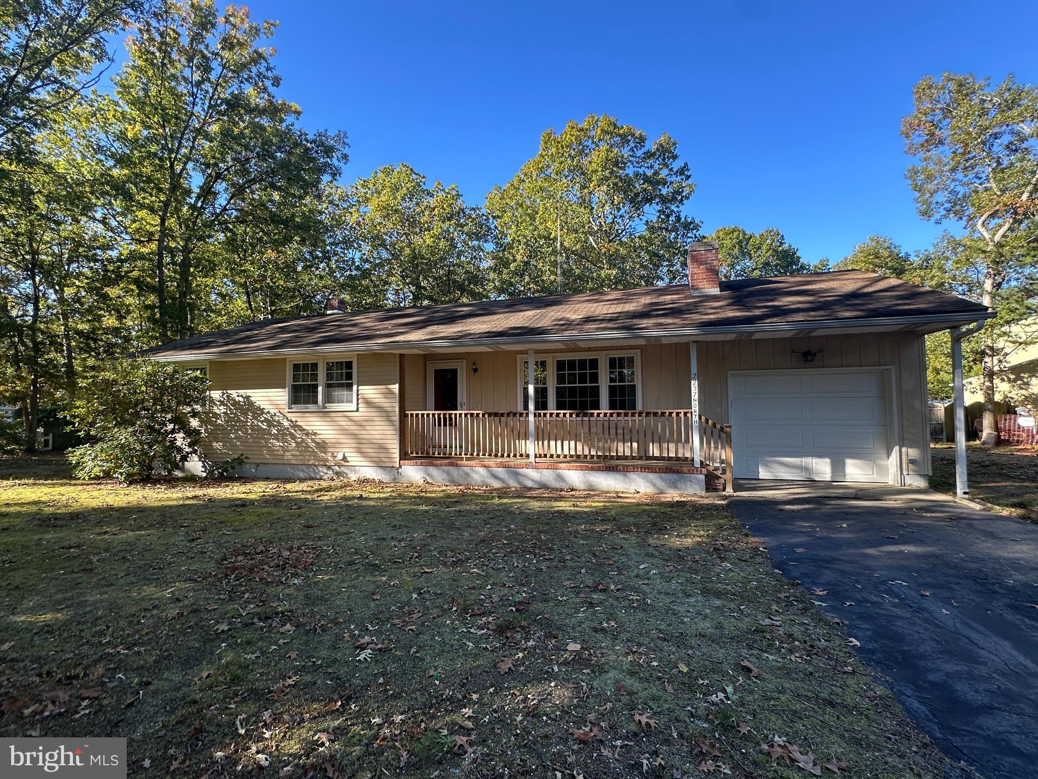 2237 N WEDGEWOOD COURT