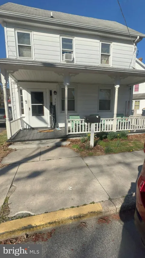 209 E 6th Street, Laurel, DE MLS: DESU2082142