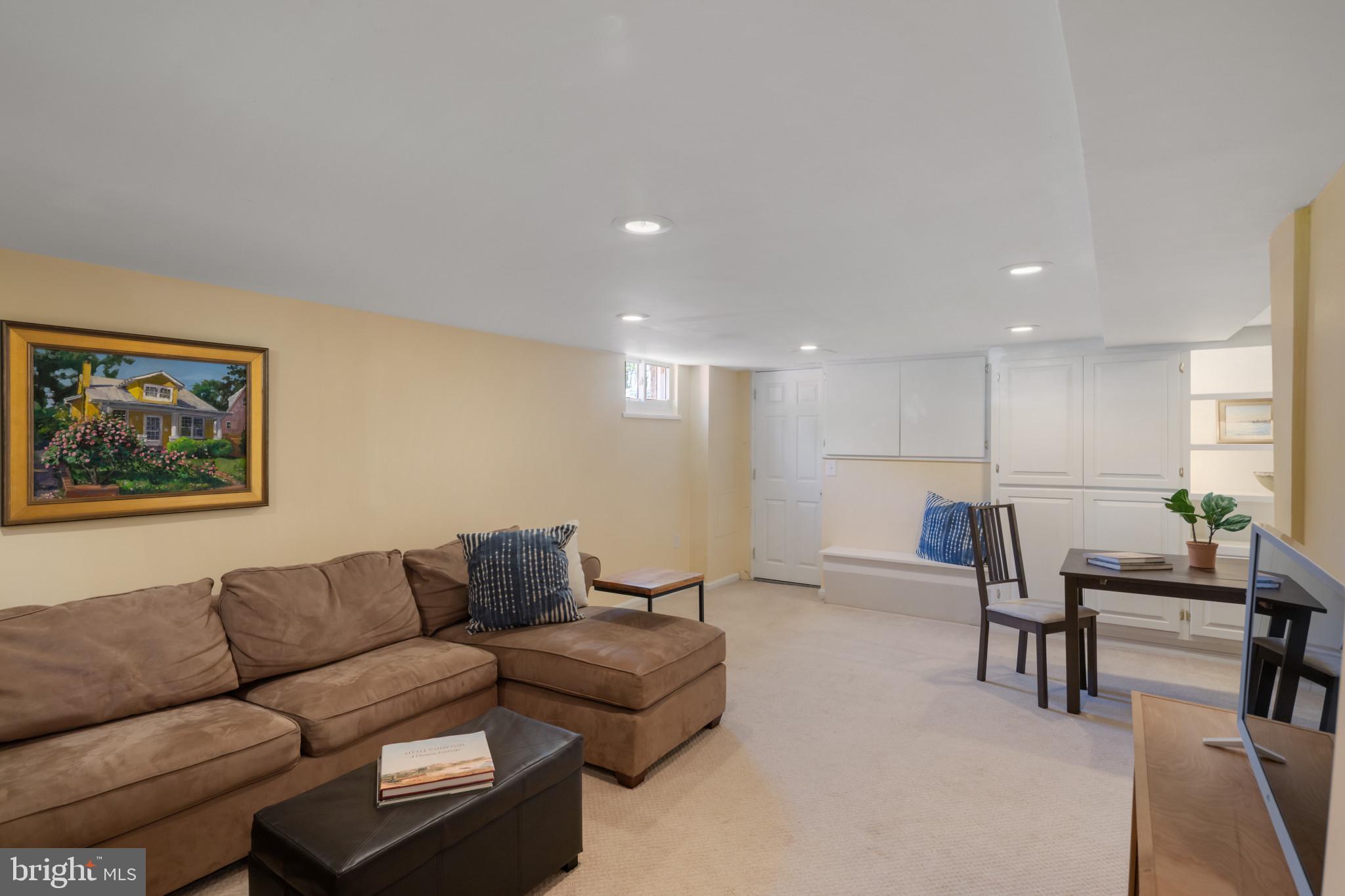 ARMAGH VILLAGE - Residential