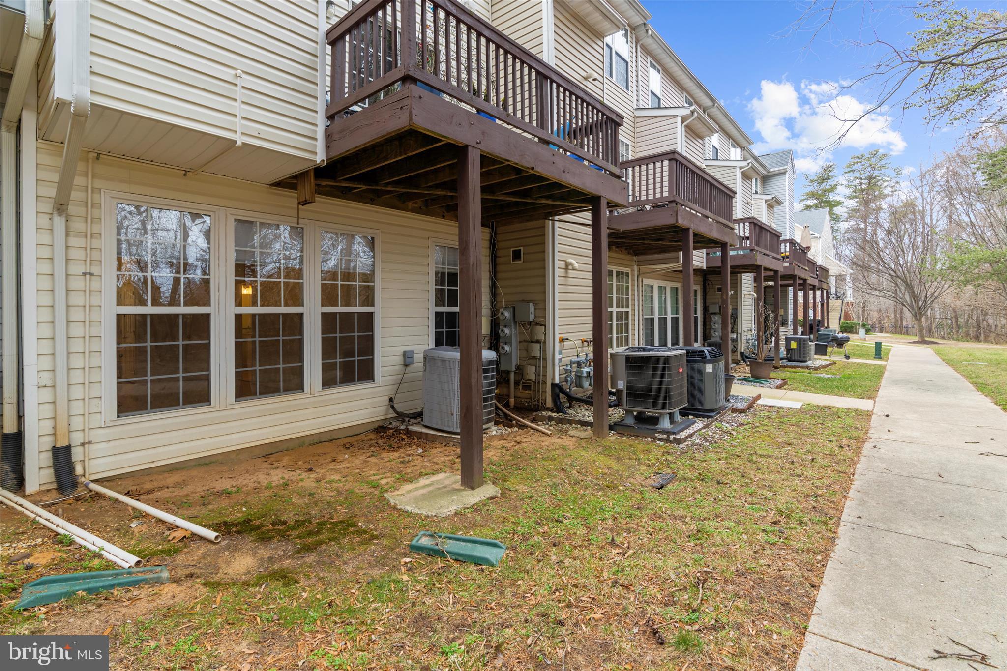 PINEY ORCHARD - Residential