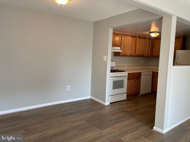 MONTGOMERY CENTURY - Residential Lease