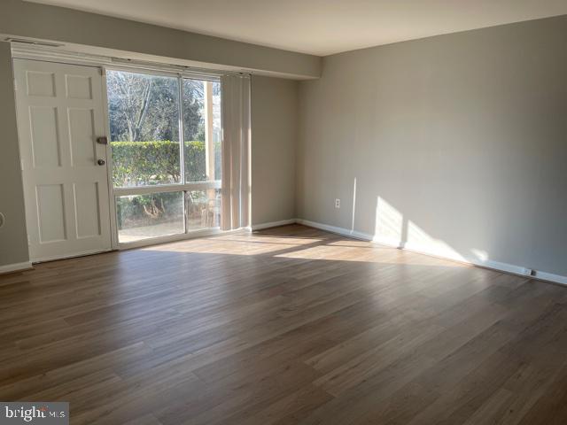 MONTGOMERY CENTURY - Residential Lease