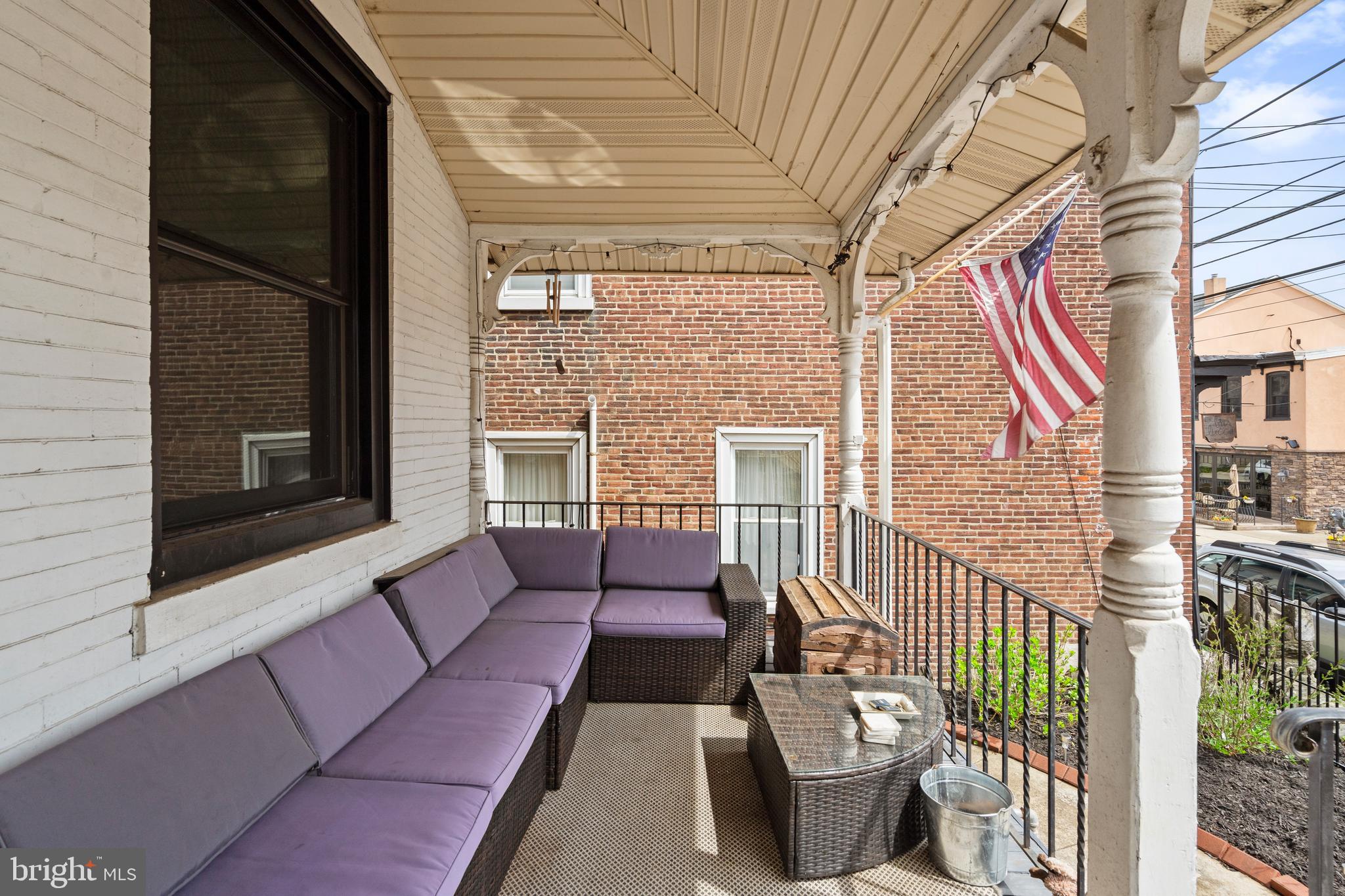 722 E HECTOR STREET