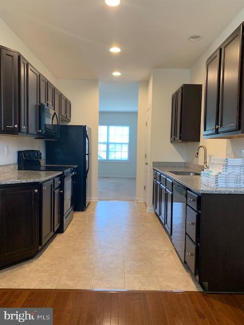 LADYSMITH VILLAGE - Residential Lease