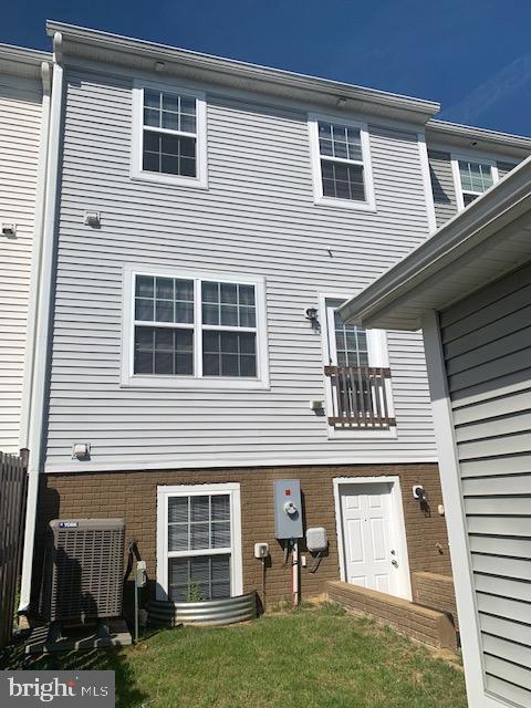 LADYSMITH VILLAGE - Residential Lease